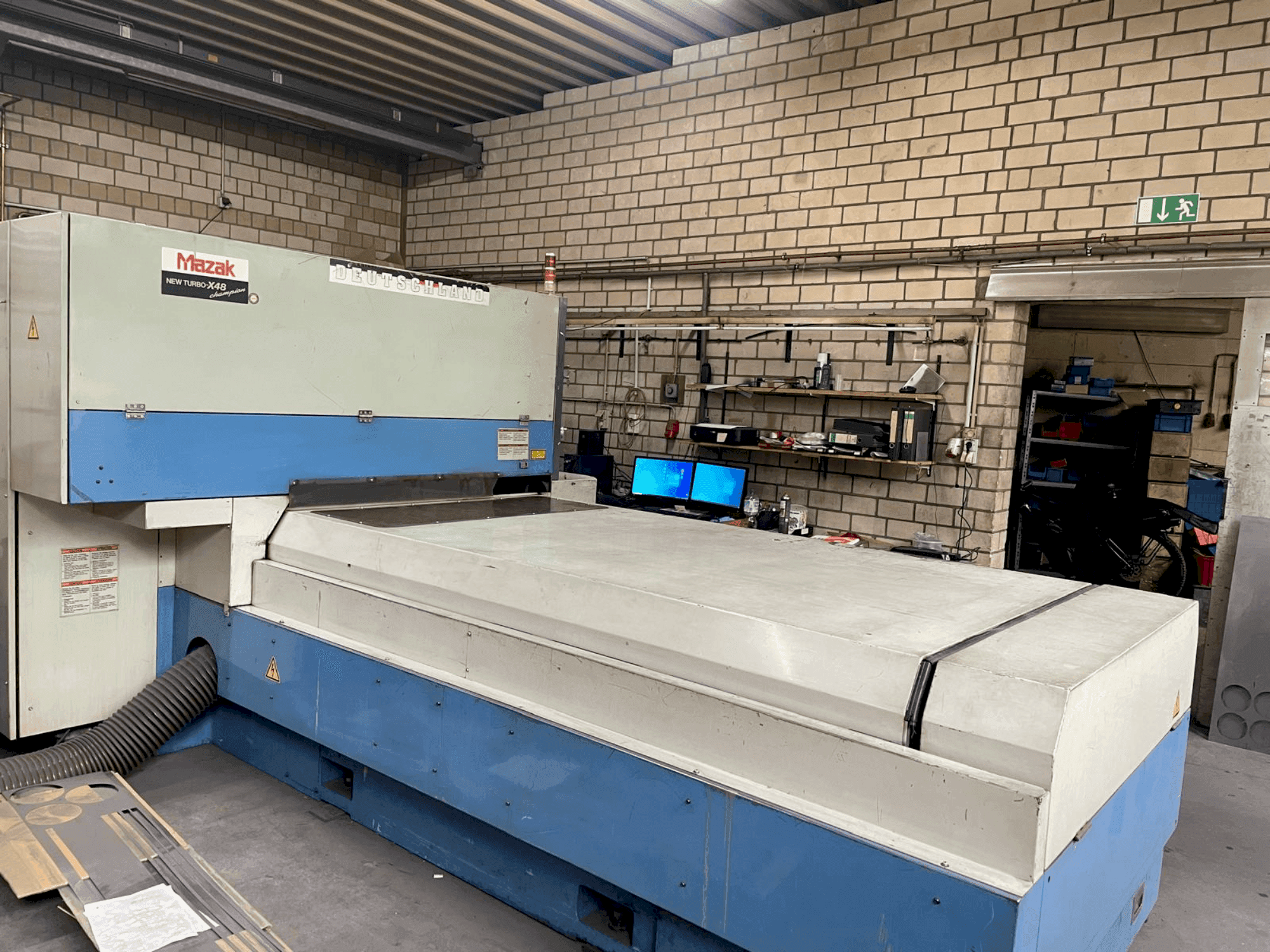 Makine Mazak NT-X48 - Önden görünüm
