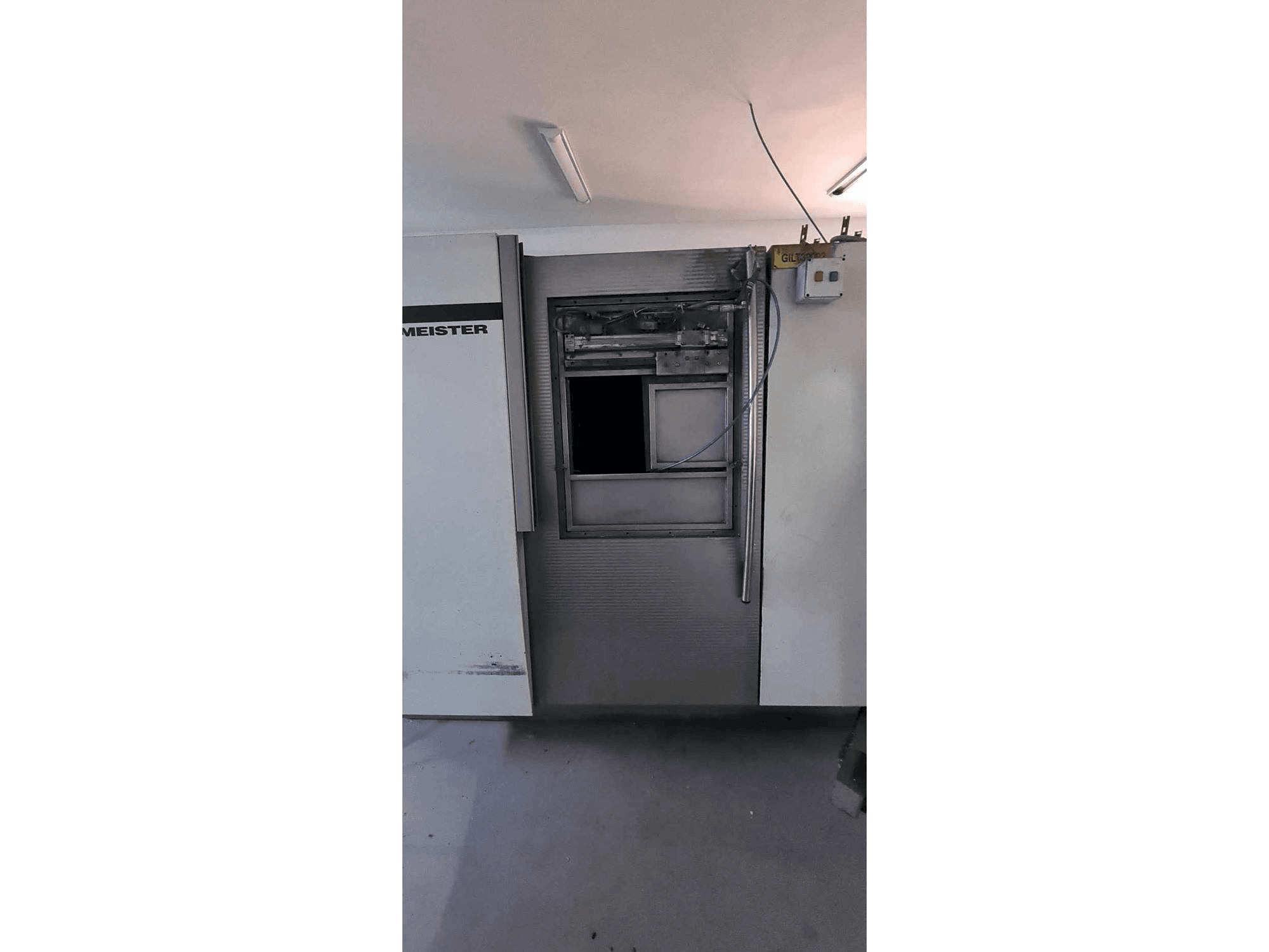 Makine Gildemeister TWIN 32 - Önden görünüm