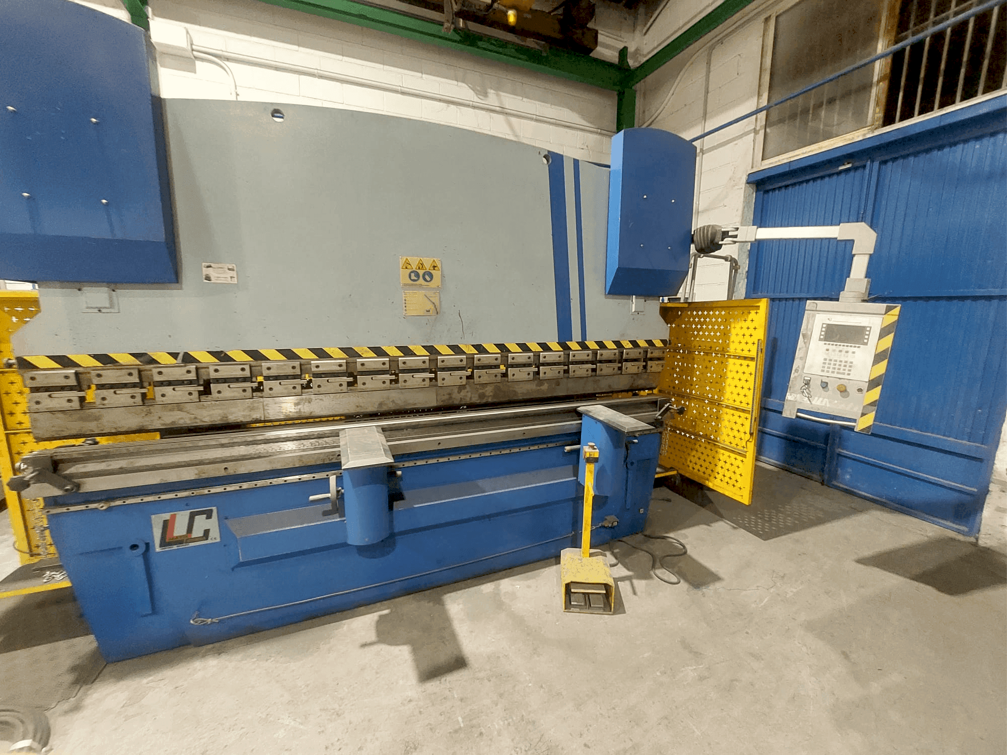 Makine FEYSAMA LLC PH 125/3200 - Önden görünüm