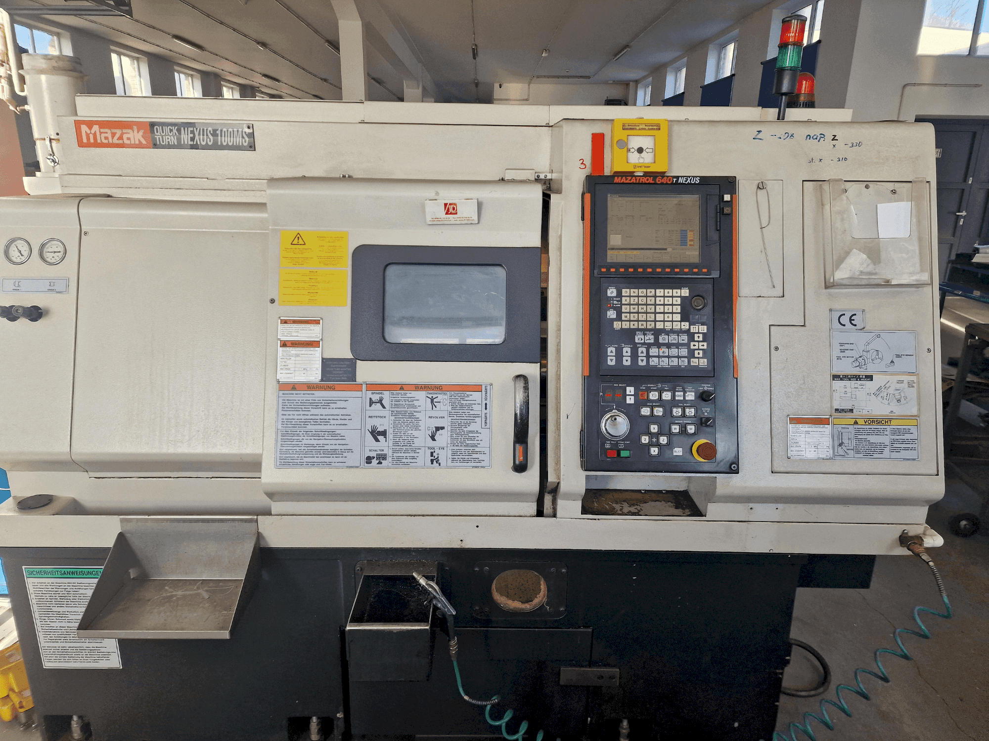 Makine Mazak QTN-100 MS - Önden görünüm