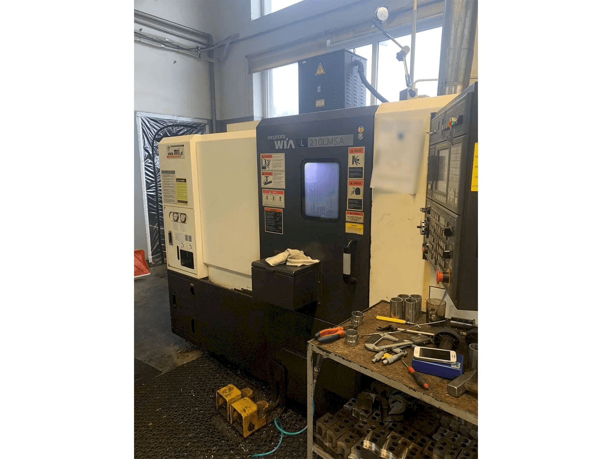 Makine Hyundai Wia L210LMSA - Önden görünüm