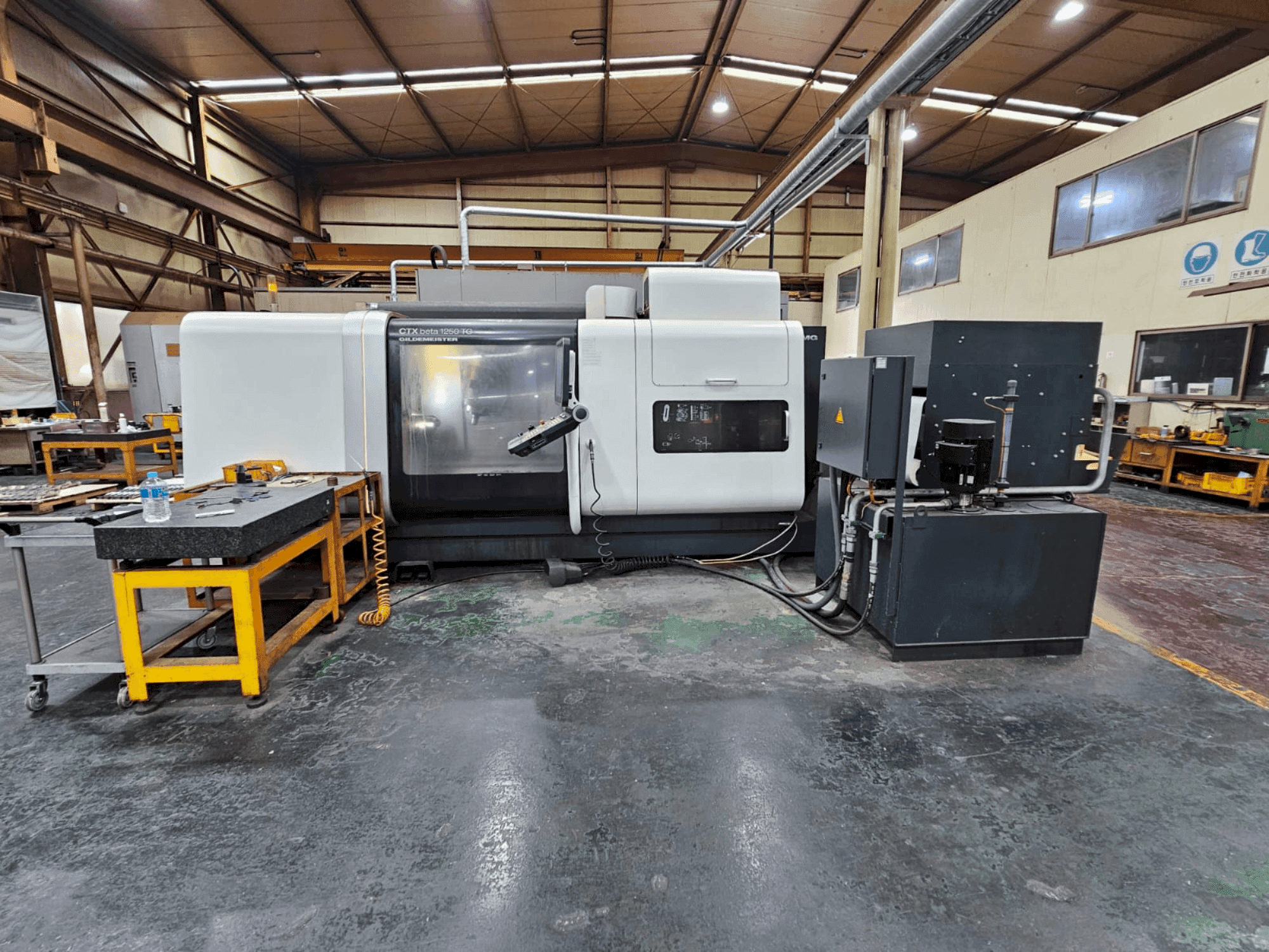 Makine DMG MORI Gildemeister CTX 1250 TC - Önden görünüm