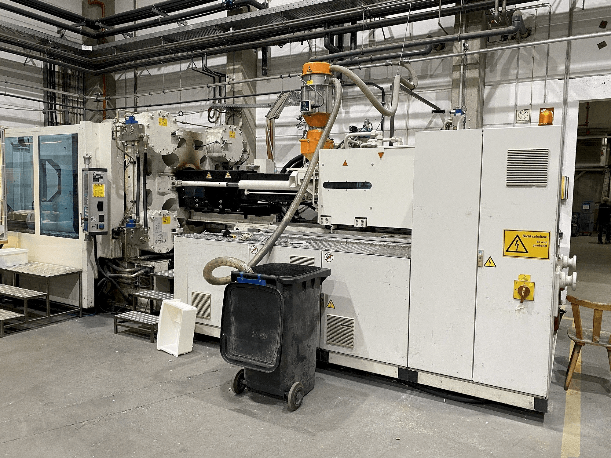 Makine Battenfeld HM 800 2P/5400 - Önden görünüm