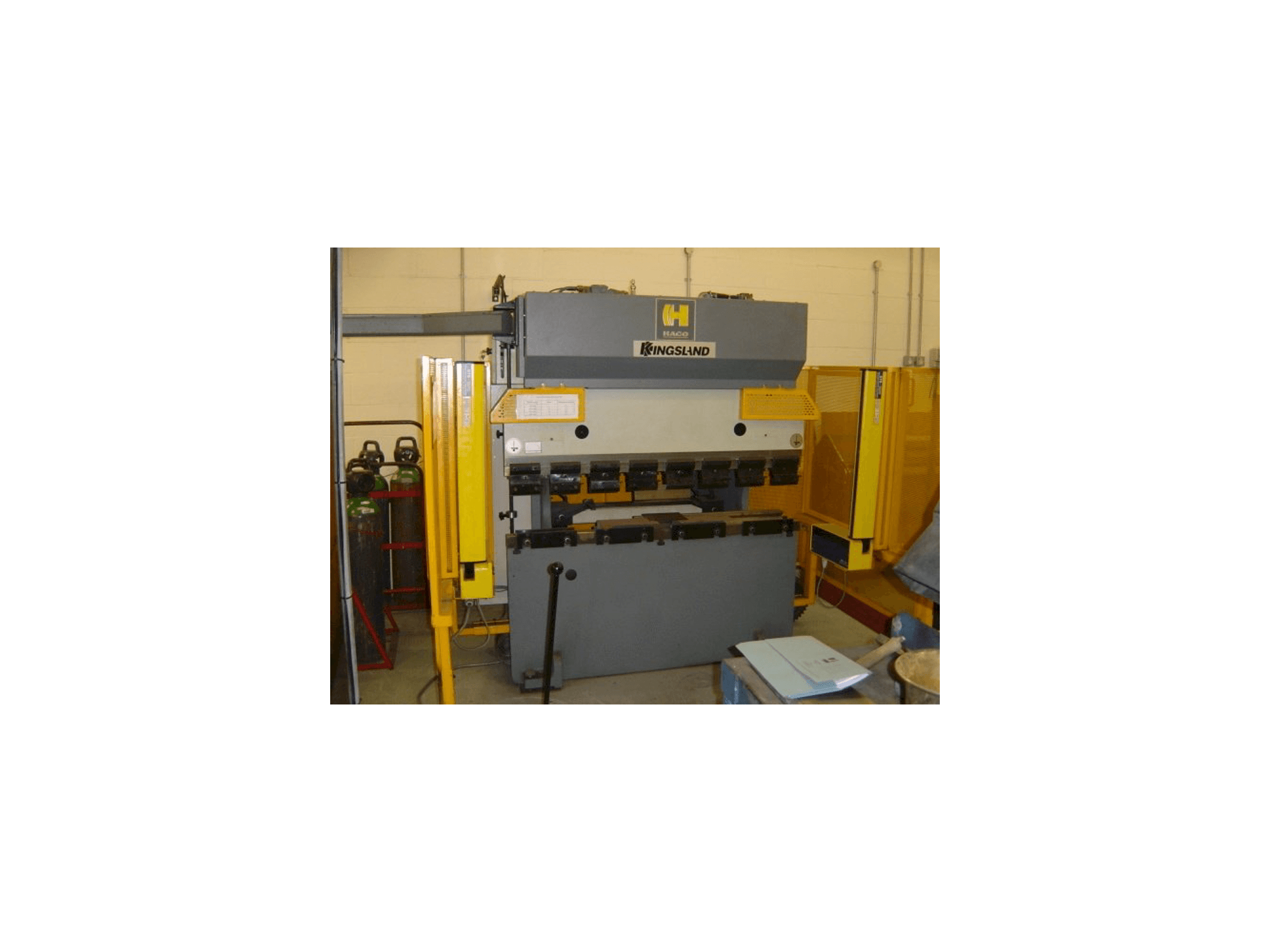 Makine HACO PPM 1640 - Önden görünüm