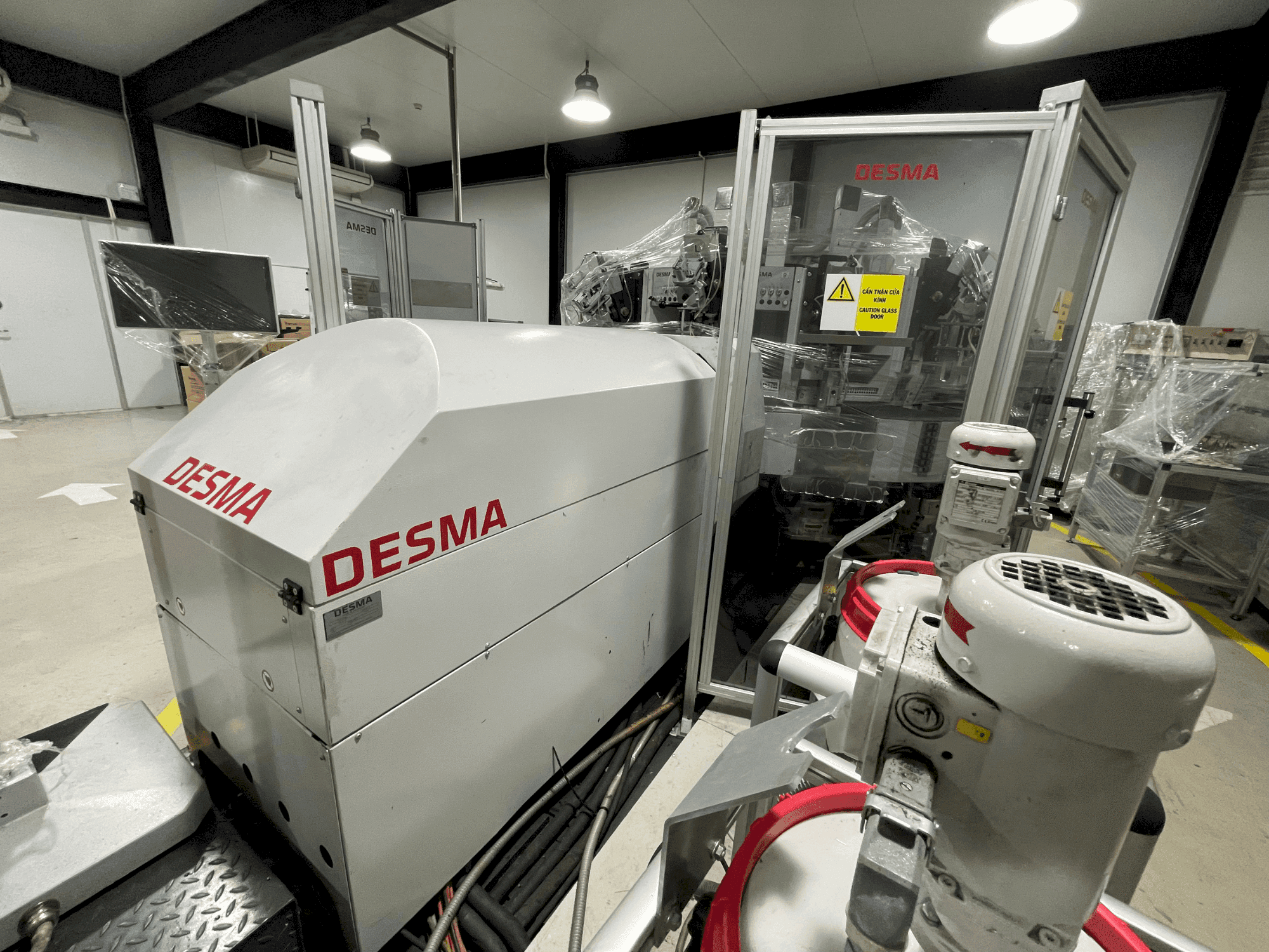Makine Kloeckner Desma PU D522/12-LDI - Önden görünüm