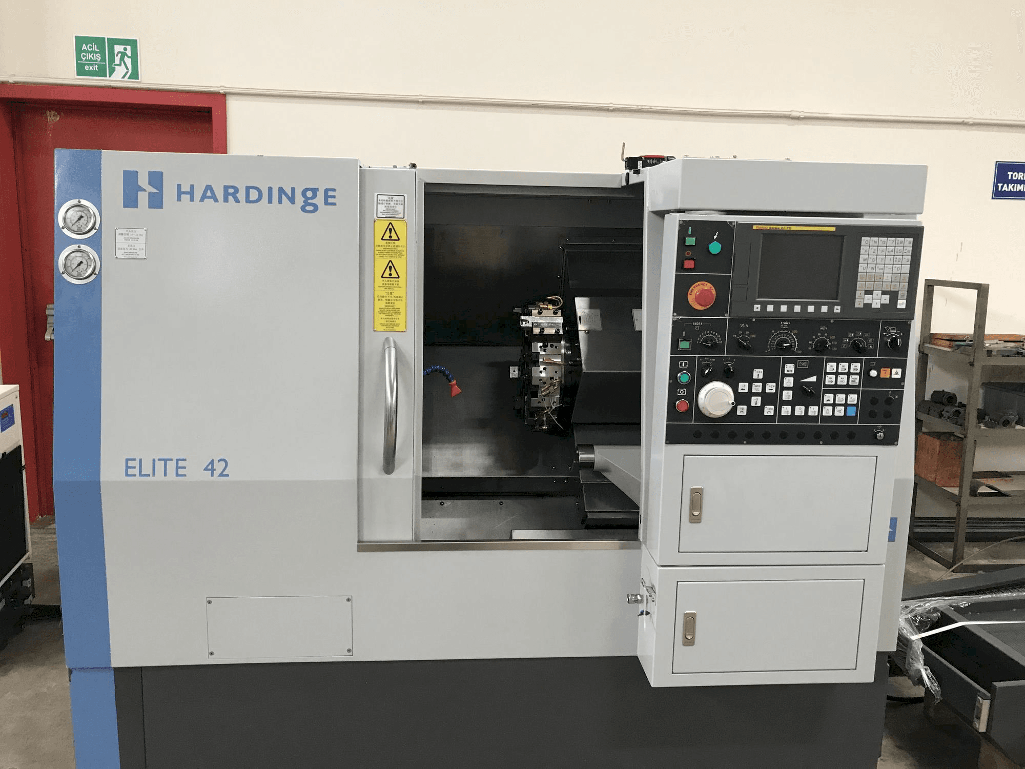 Makine HARDINGE Elite 42 - Önden görünüm