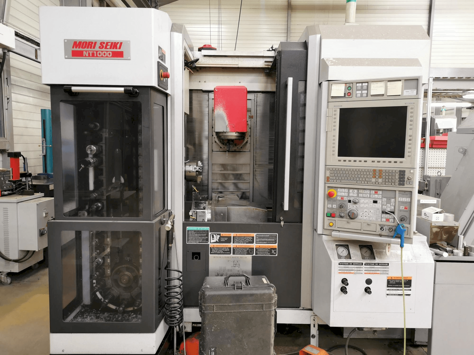 Makine MORI SEIKI NT 1000 - Önden görünüm