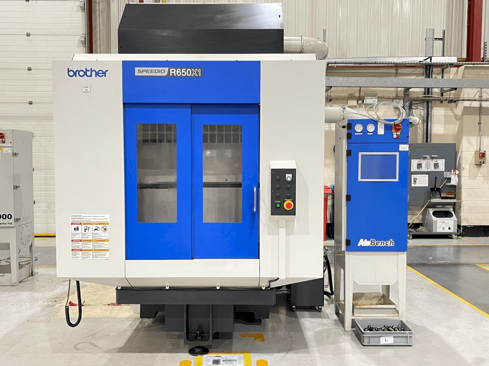 Makine Brother SPEEDIO R650X1 - Önden görünüm