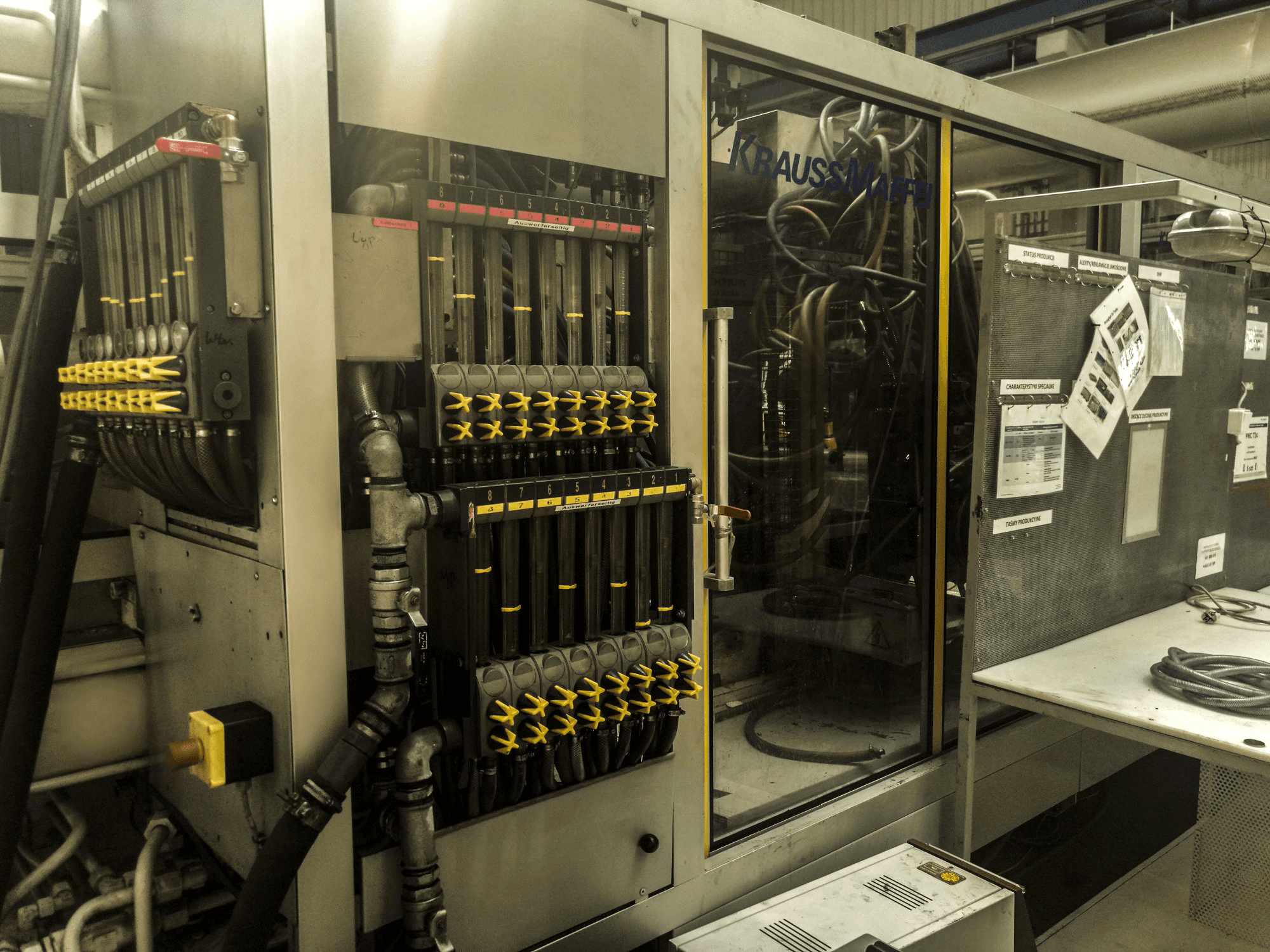 Makine Krauss Maffei - Önden görünüm 800-8000 MC