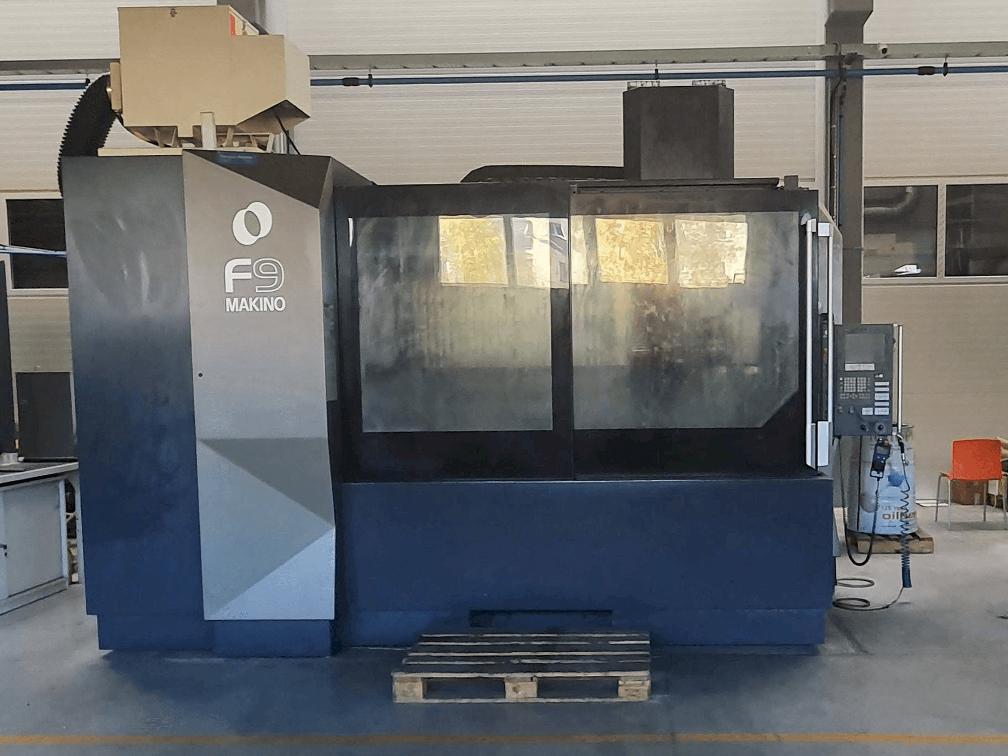Makine Makino F9 - Önden görünüm