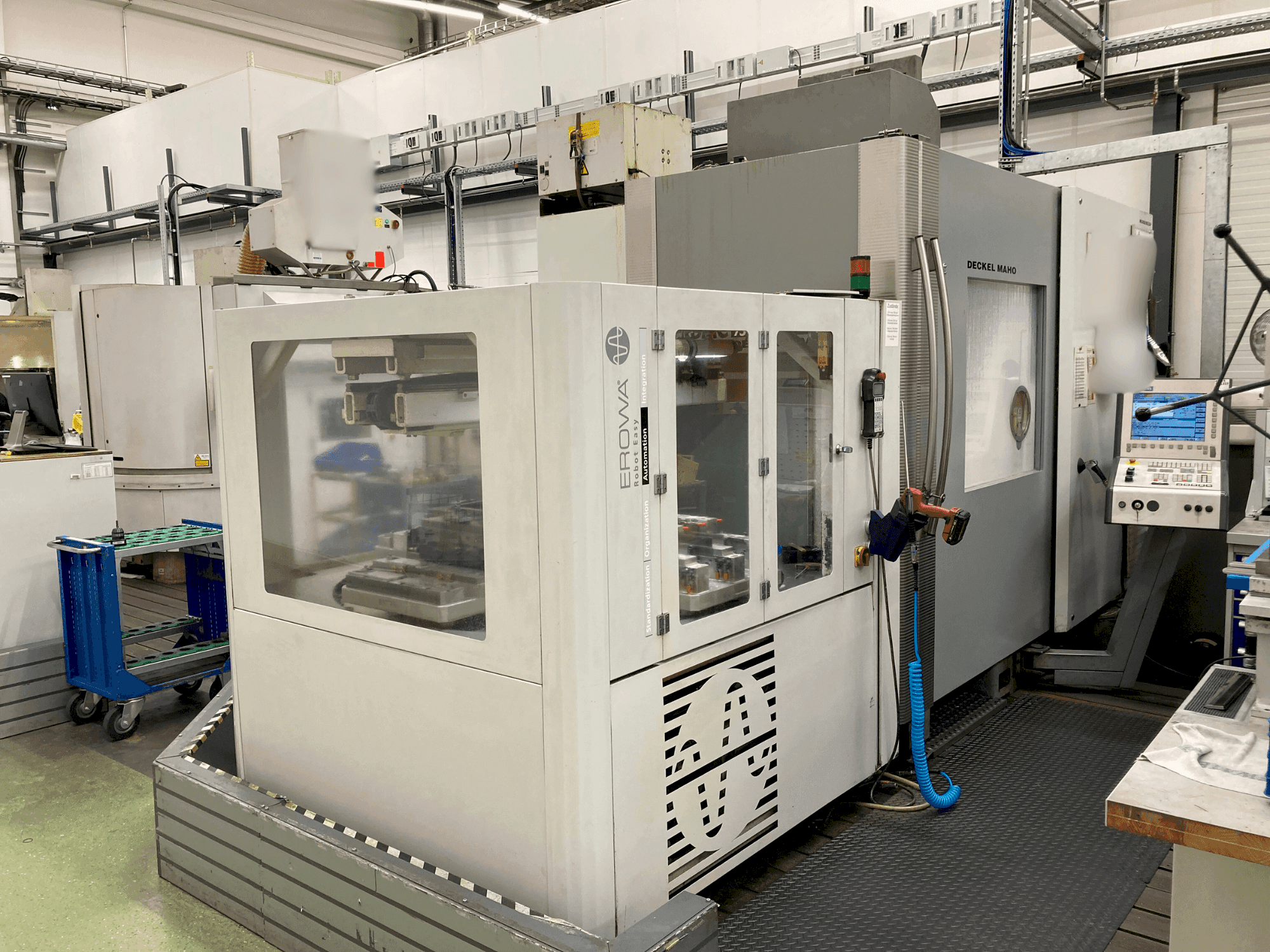 Makine DECKEL DMC 75V linear - Önden görünüm