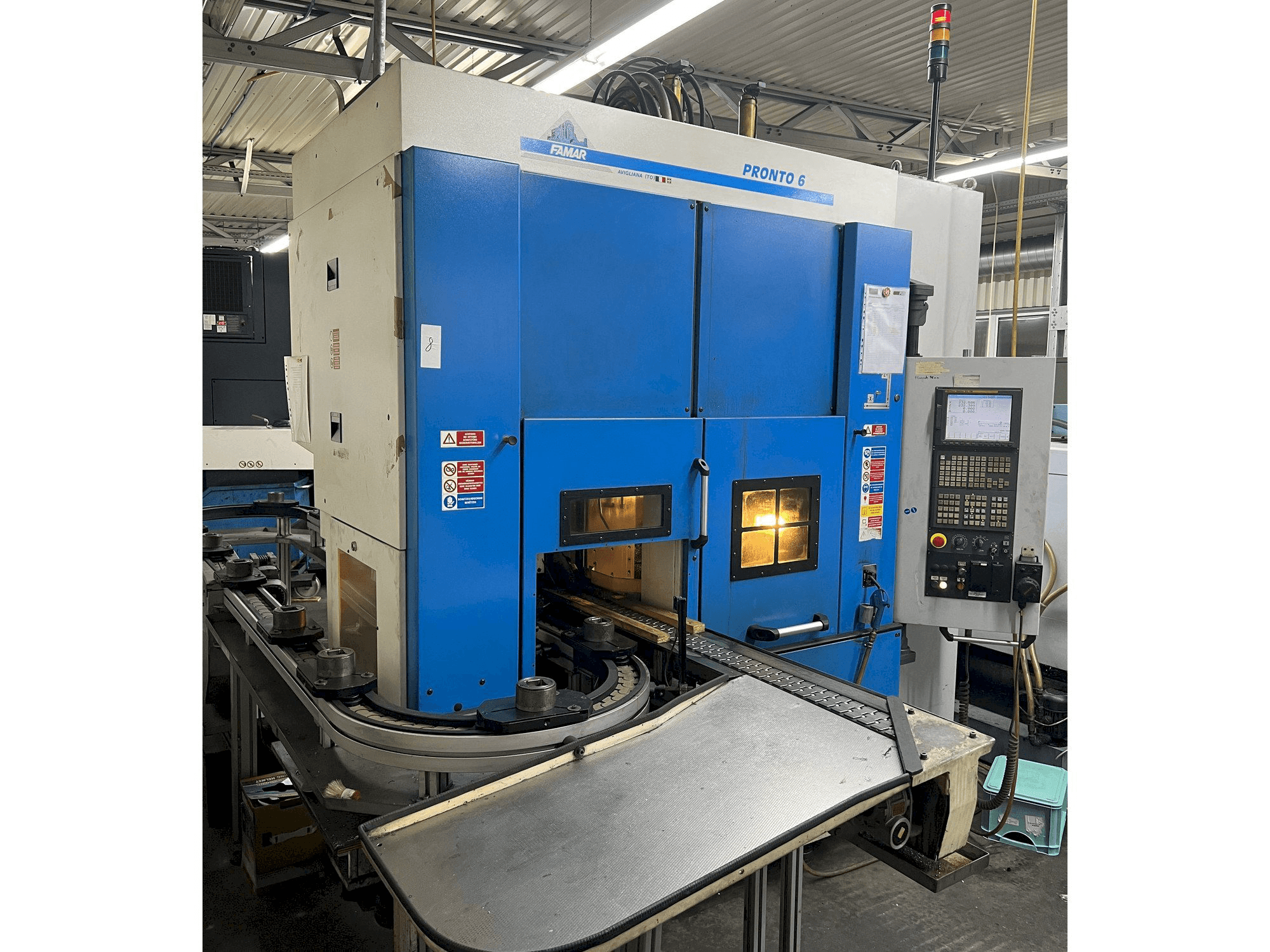 Makine Famar Pronto 6 - Önden görünüm