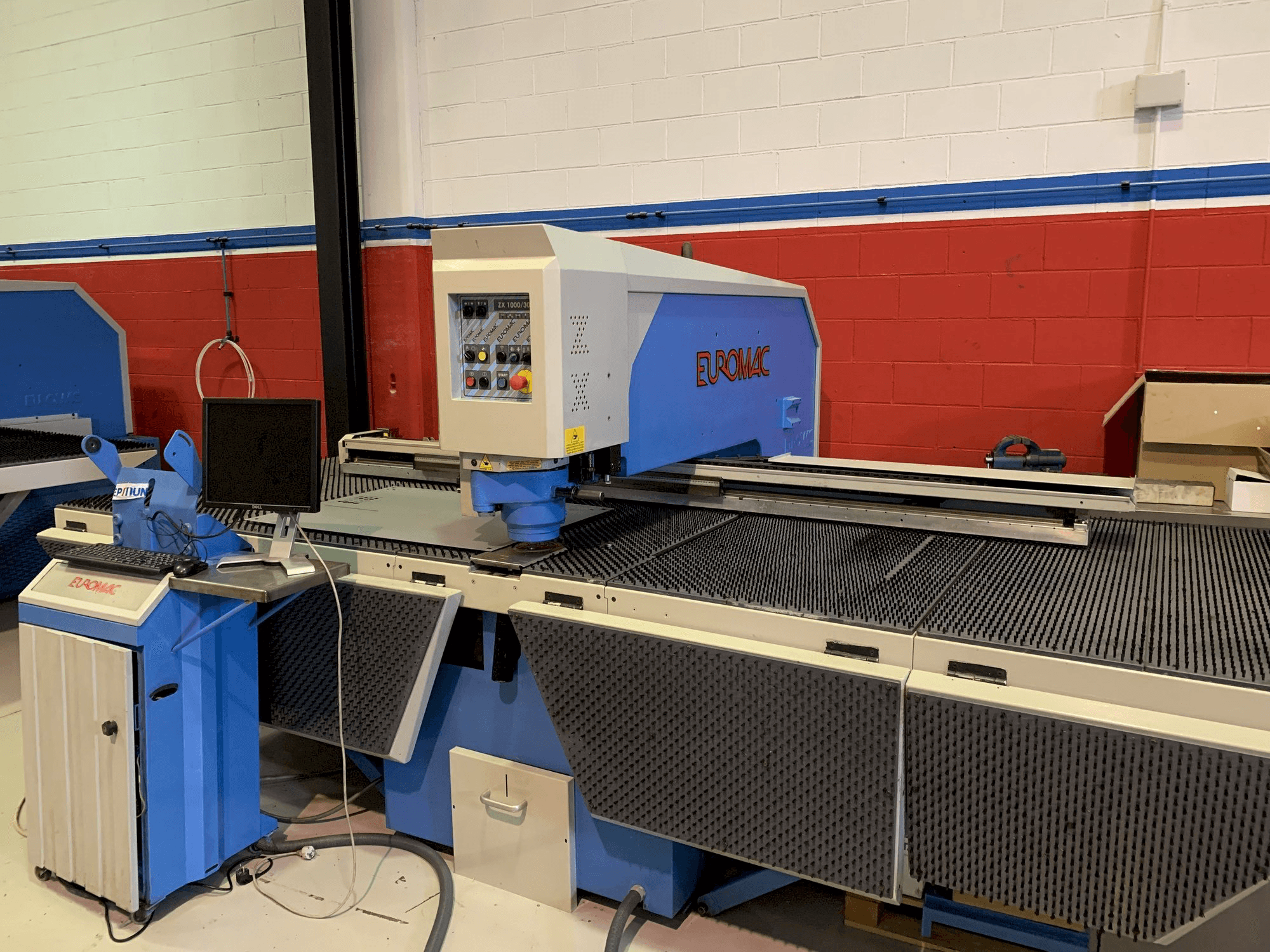 Makine Euromac ZX 1000-30-2000 - Önden görünüm