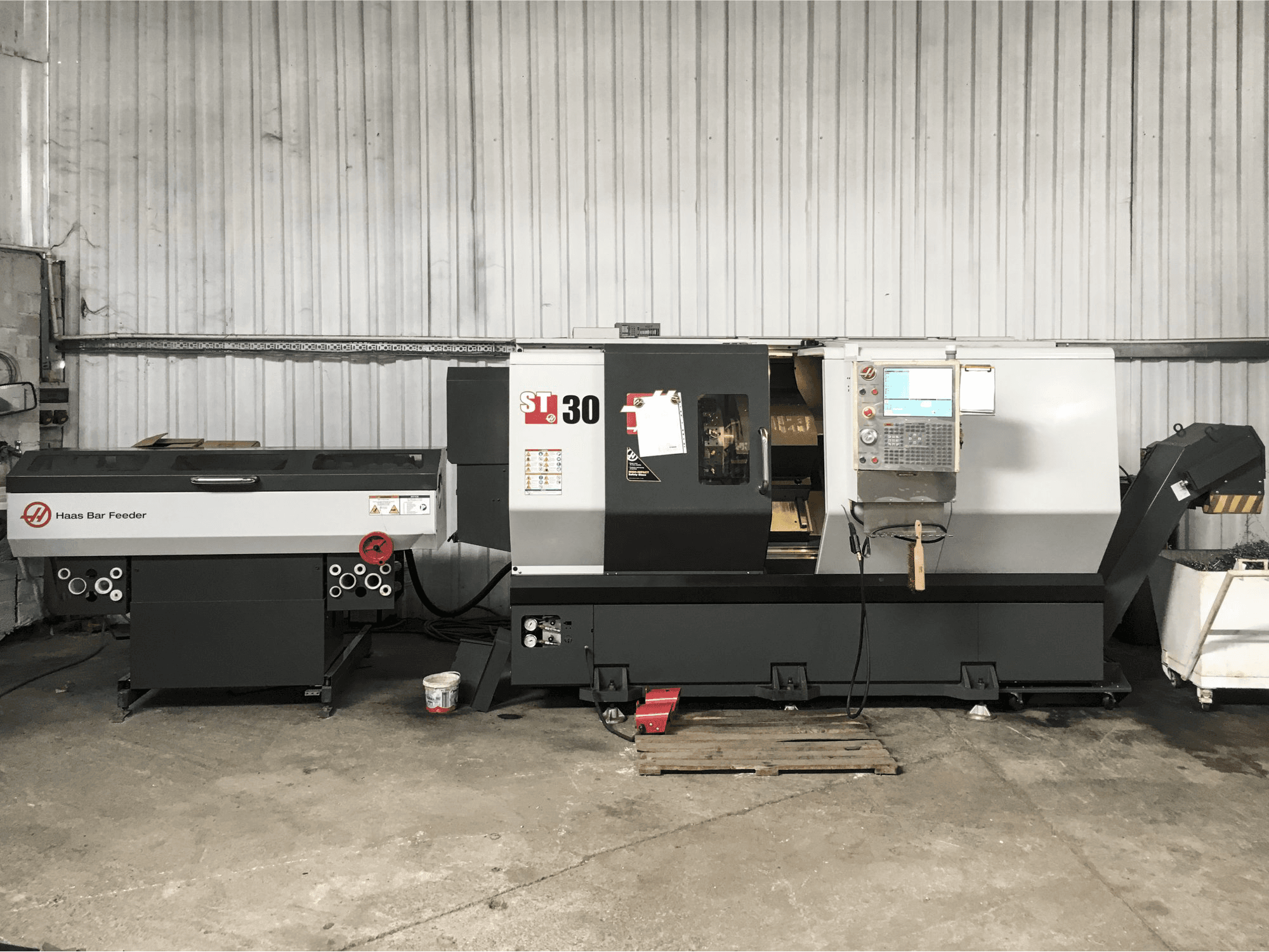 Makine HAAS - Önden görünüm ST-30