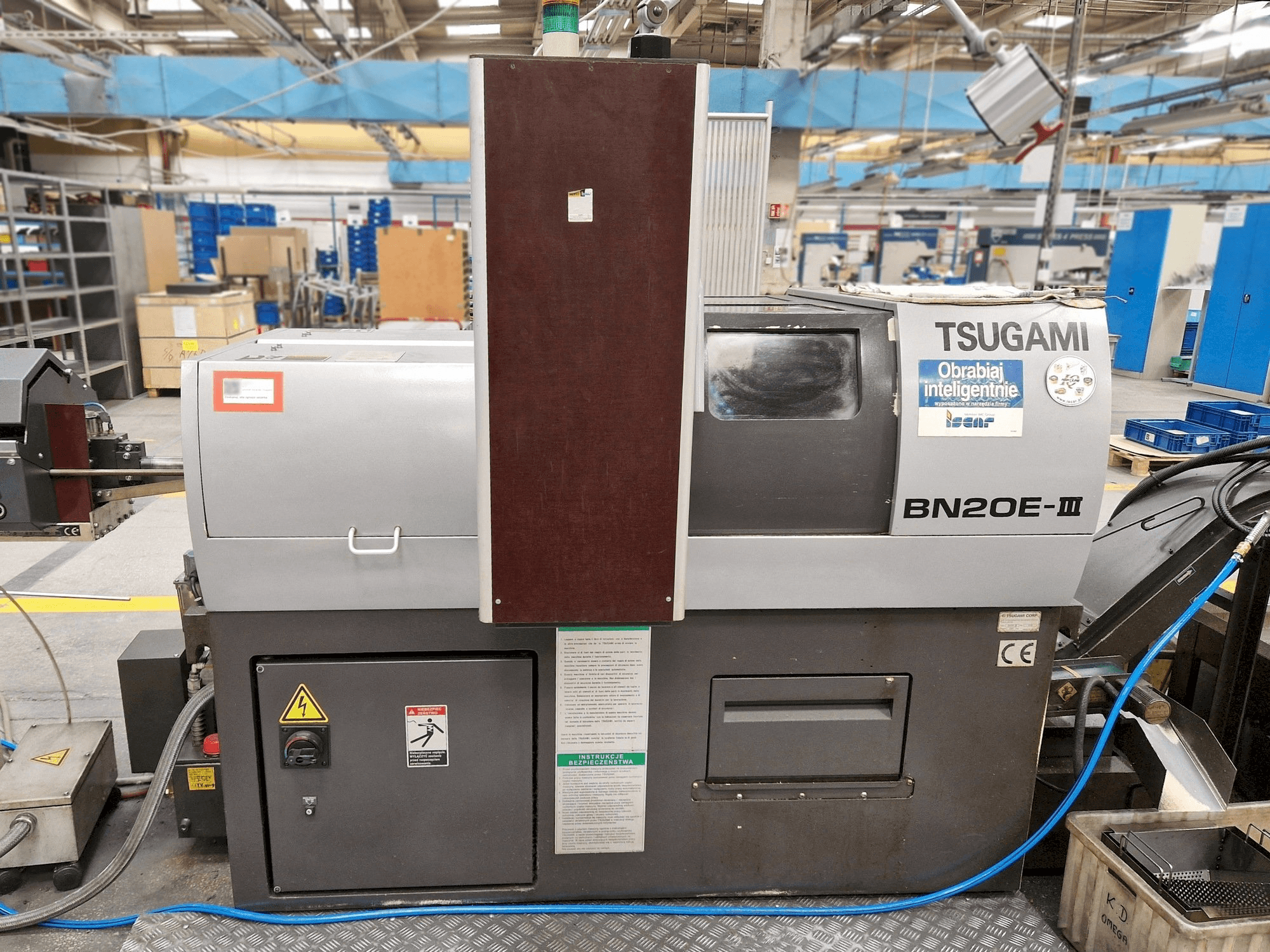 Makine TSUGAMI BN20E-III - Önden görünüm