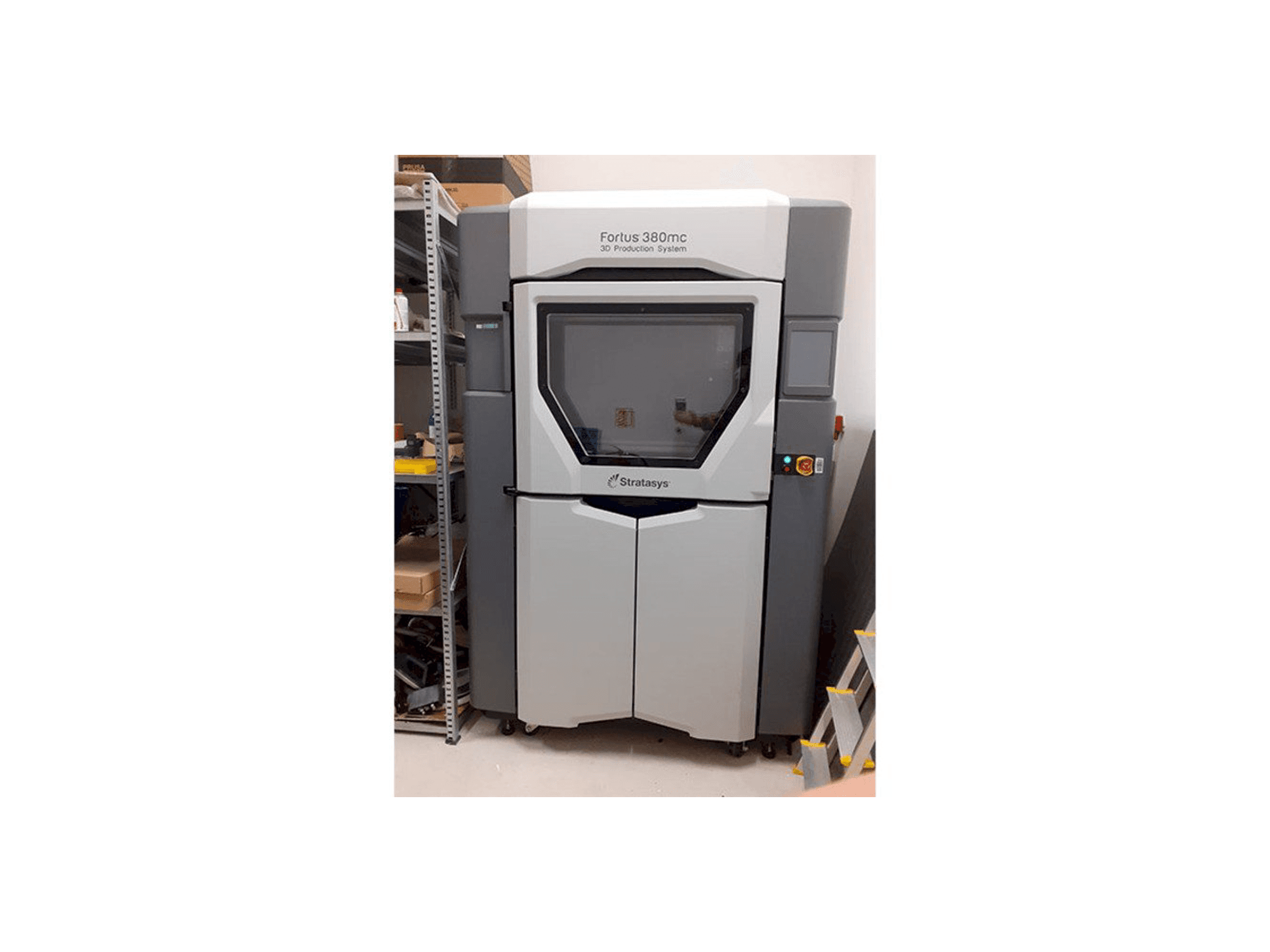 Makine Stratasys Fortus 380MC - Önden görünüm