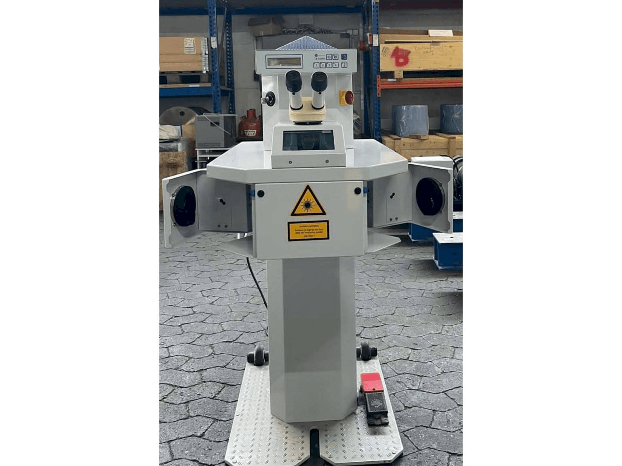 Makine ALPHA LASER ALO 30 - Önden görünüm