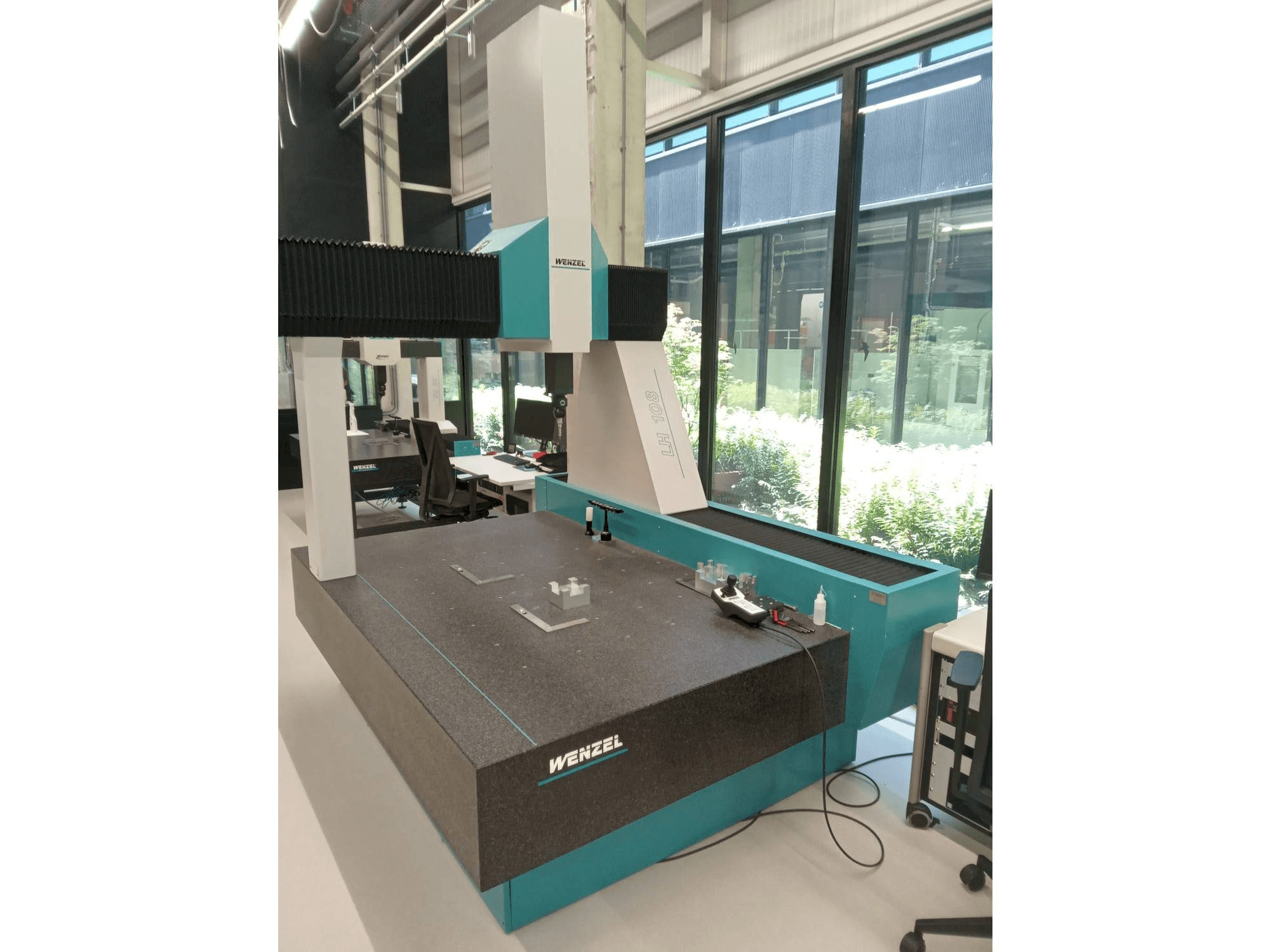 Makine Wenzel LH-108 - Önden görünüm