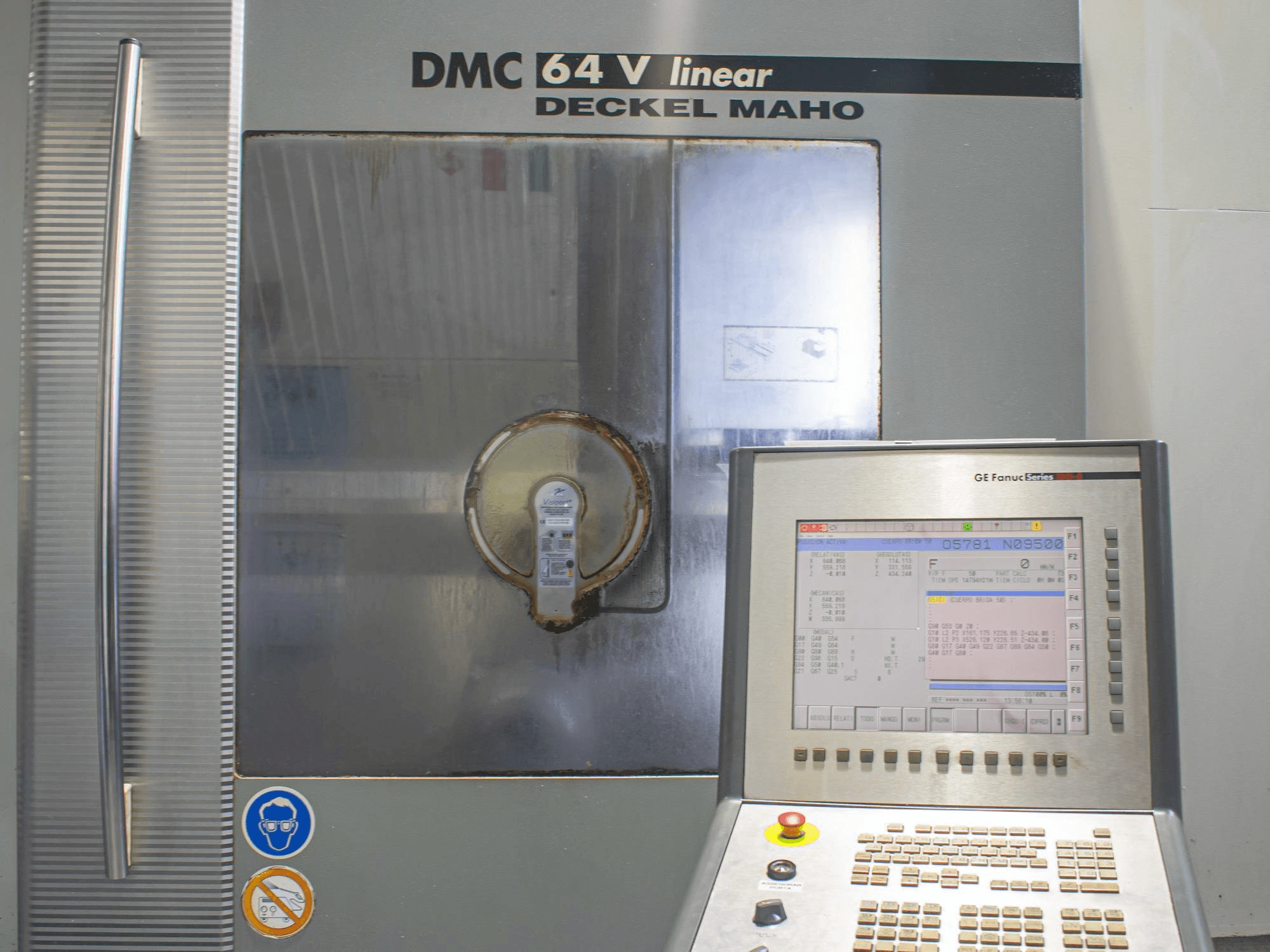 Makine DECKEL MAHO DMC 64 V linear - Önden görünüm