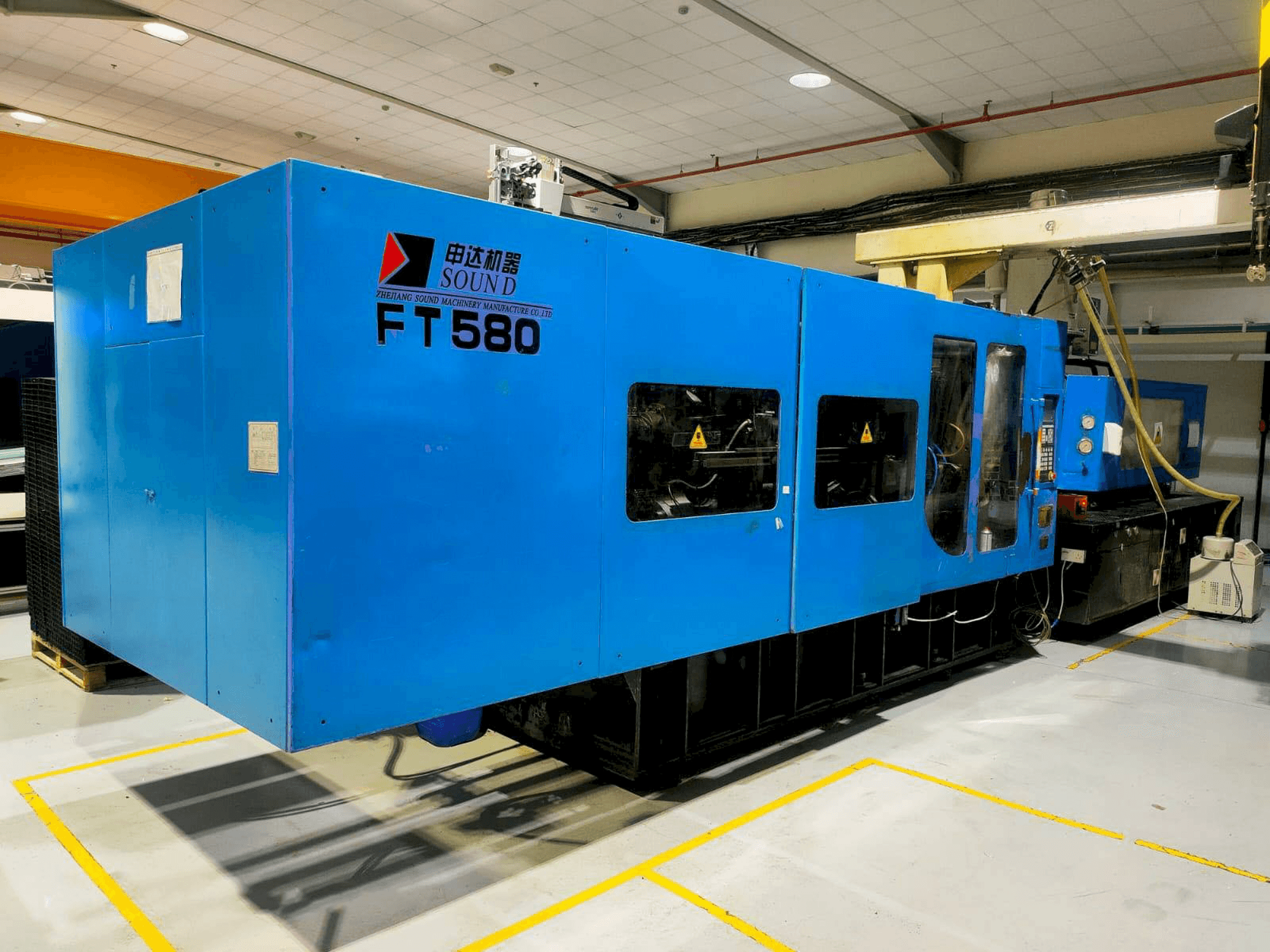 Makine Zhejiang Sound Machinery Manufacture FT 580 - Önden görünüm