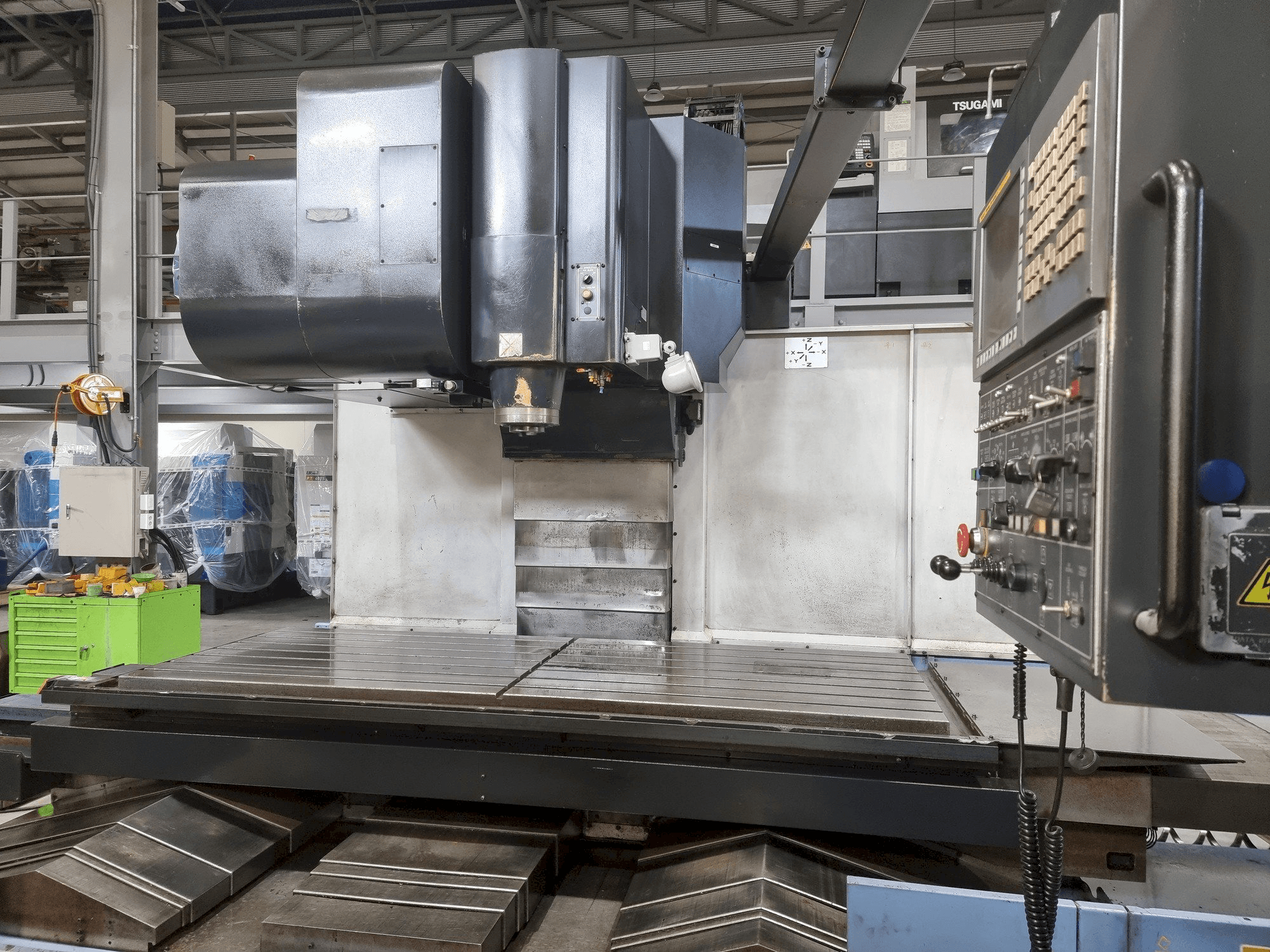 Makine Doosan VM 960L - Önden görünüm