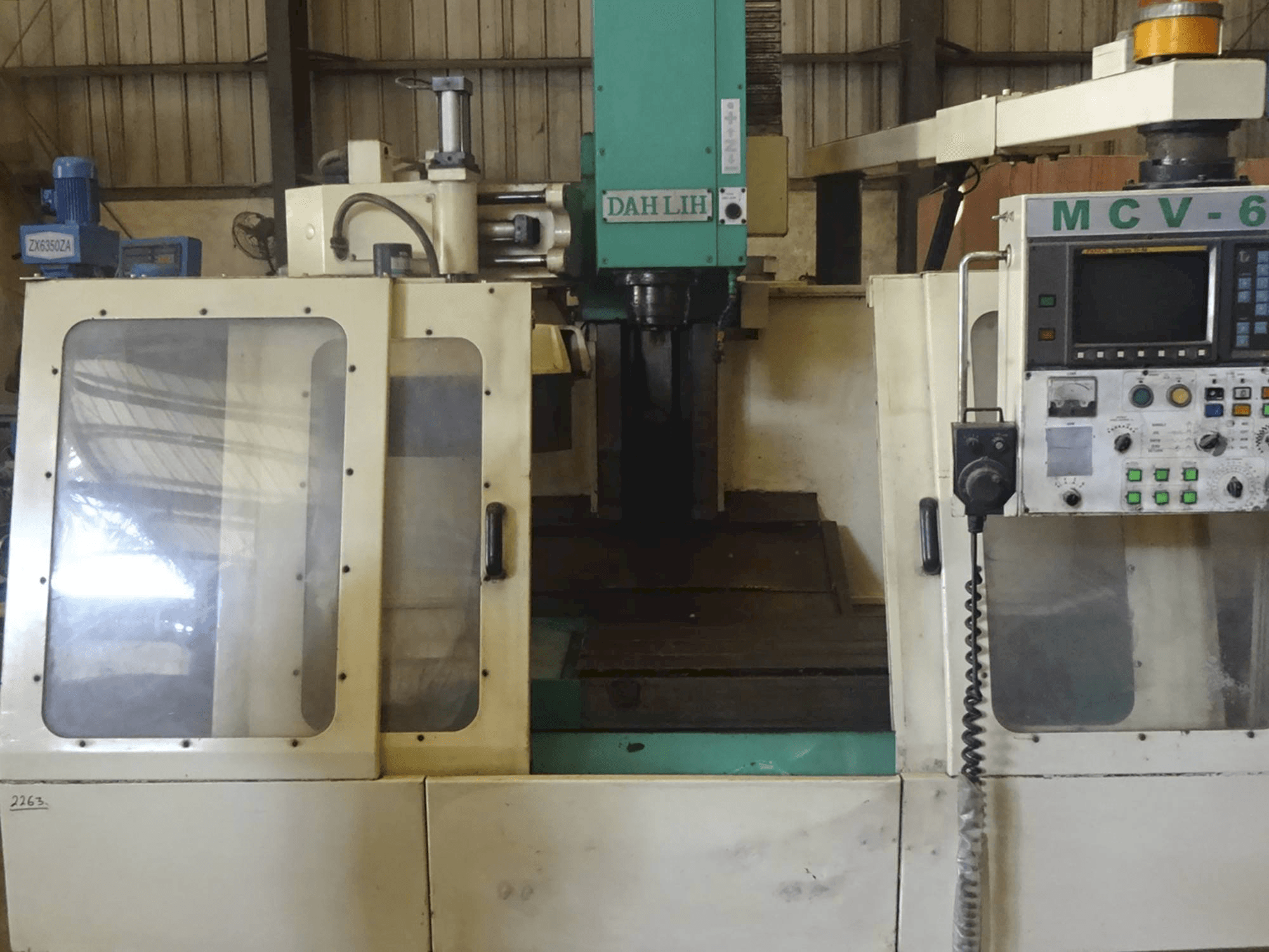 Makine DAH LIH - Önden görünüm DL-MCV 610