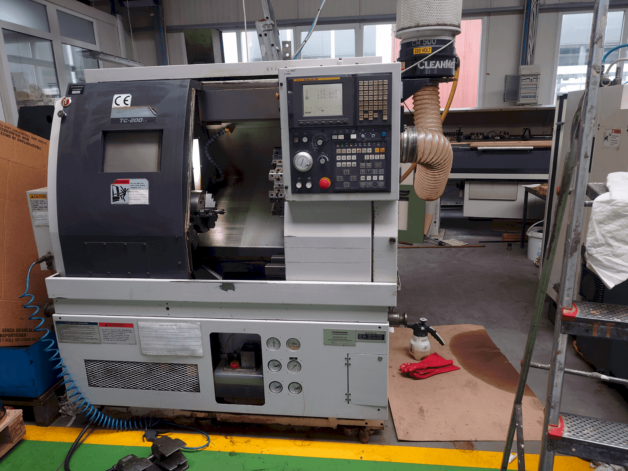 Makine Takisawa TC-200 L3 - Önden görünüm