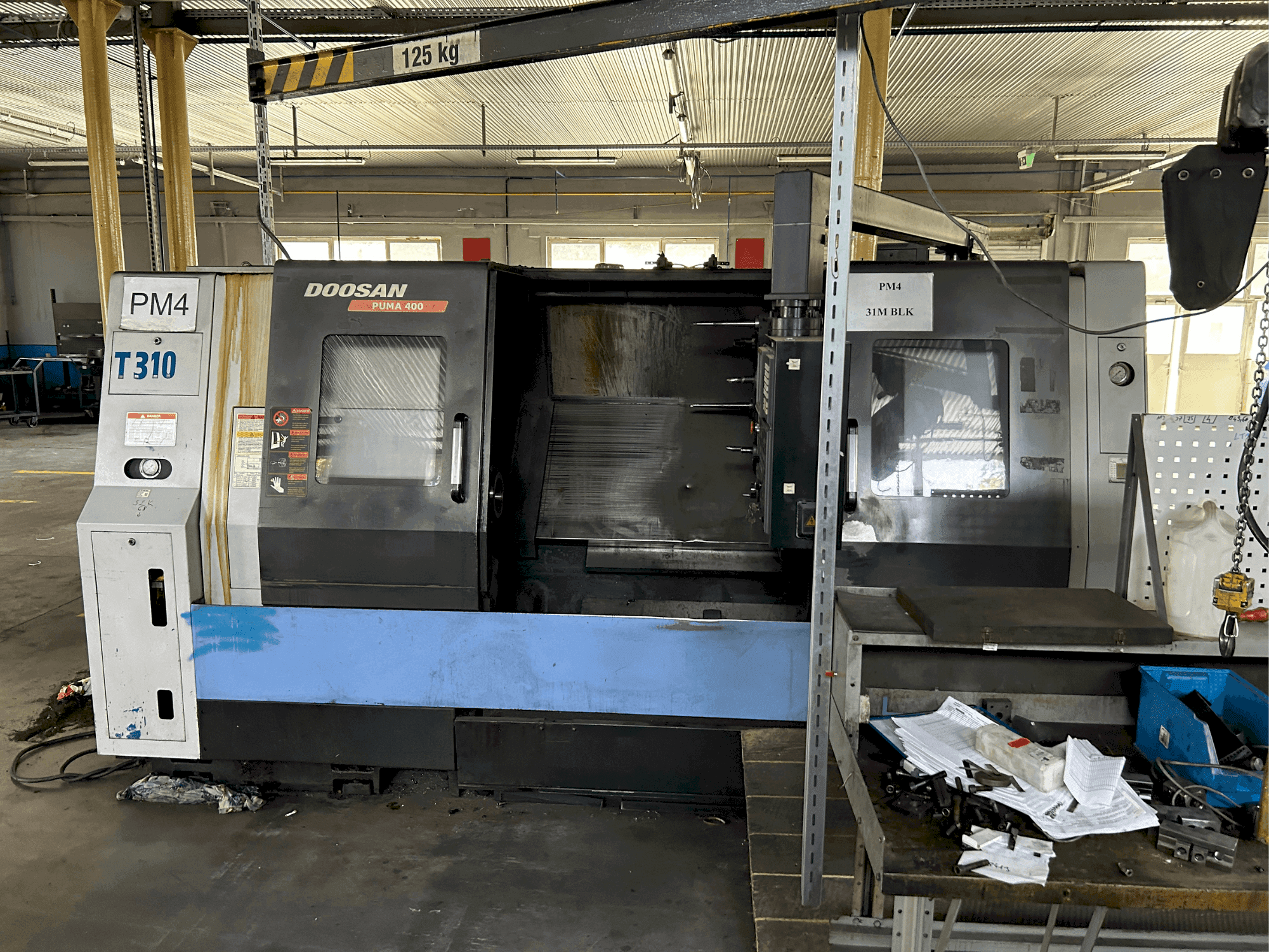 Makine DOOSAN puma 400 B - Önden görünüm