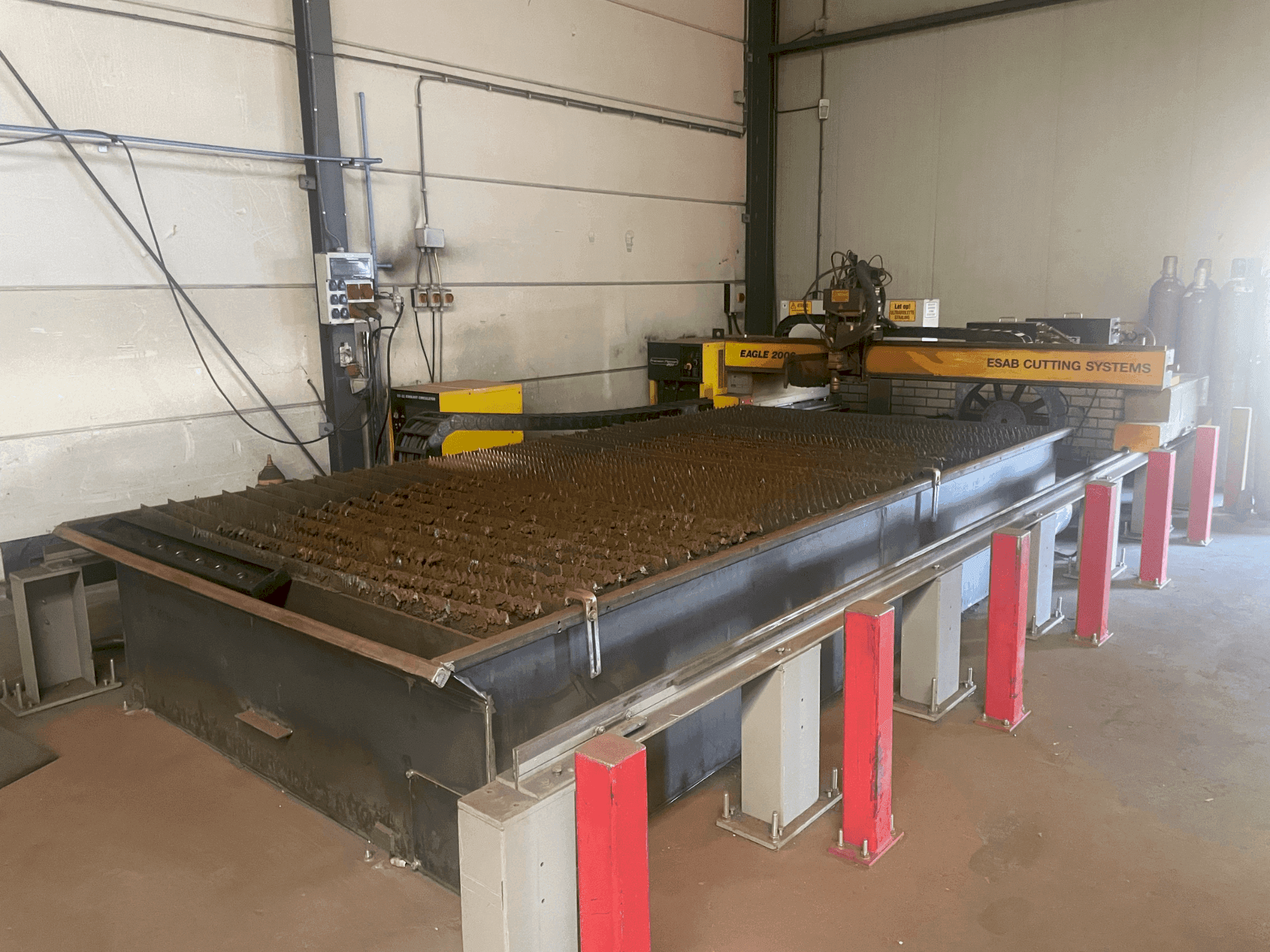 Makine ESAB EAGLE 2000 - Önden görünüm