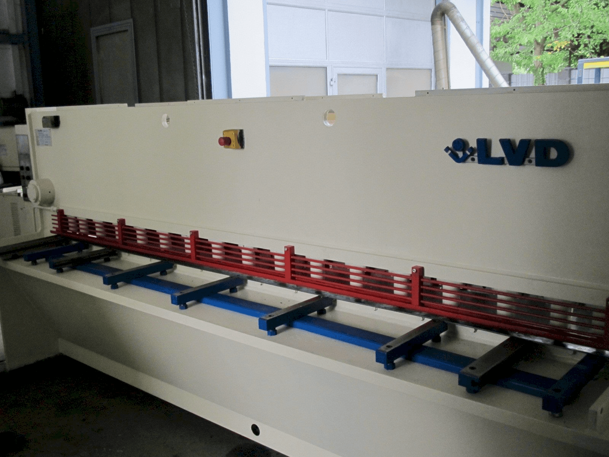 Makine LVD HST 31/6 - Önden görünüm