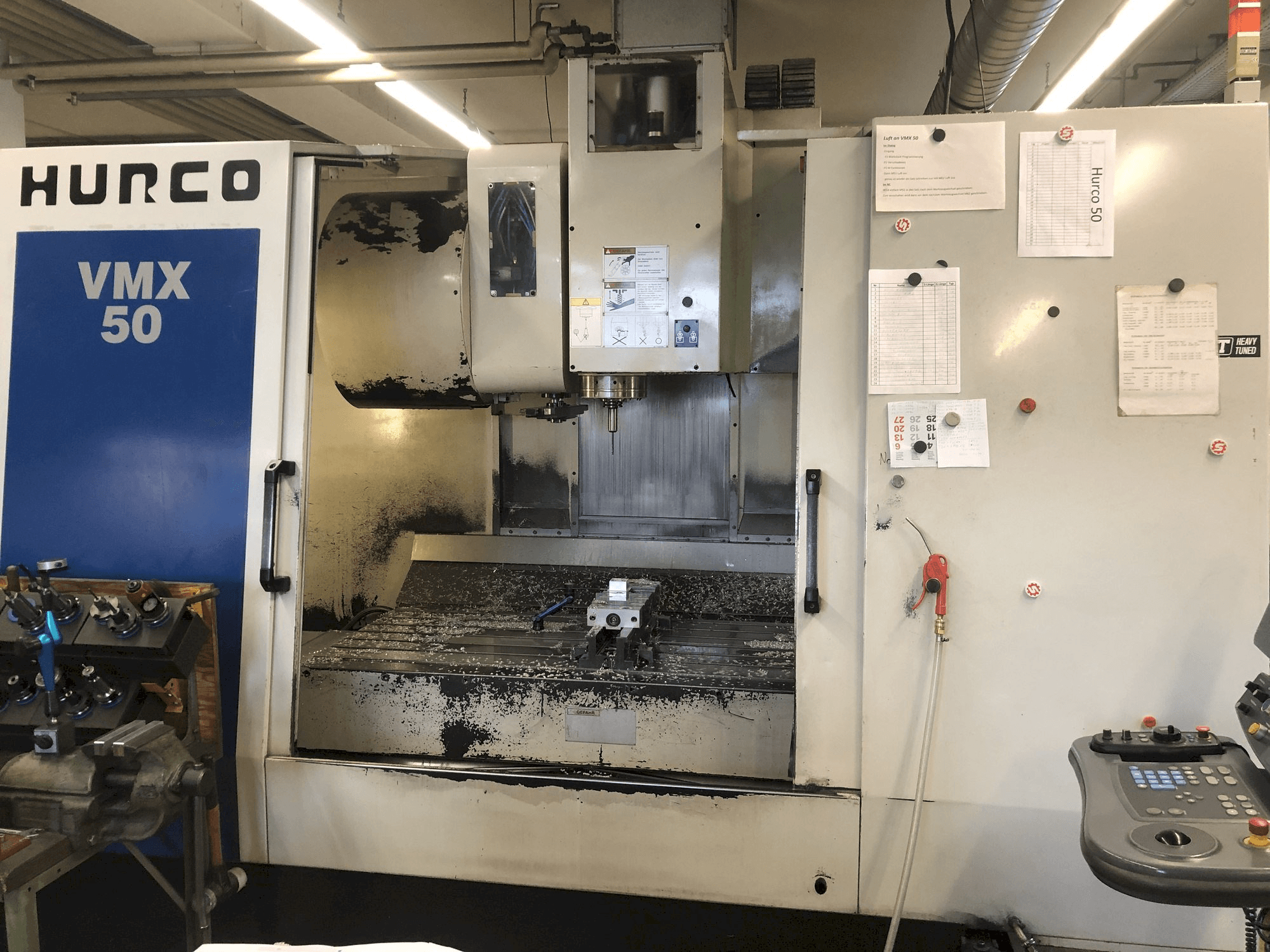 Makine Hurco VMX 50 - Önden görünüm