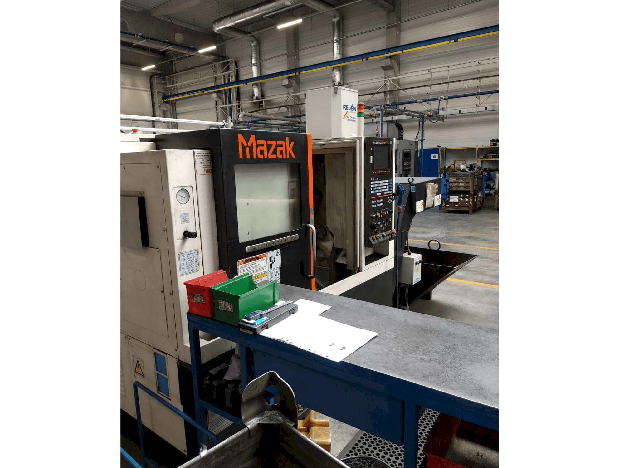 Makine Mazak Quick Turn Smart 100 S - Önden görünüm