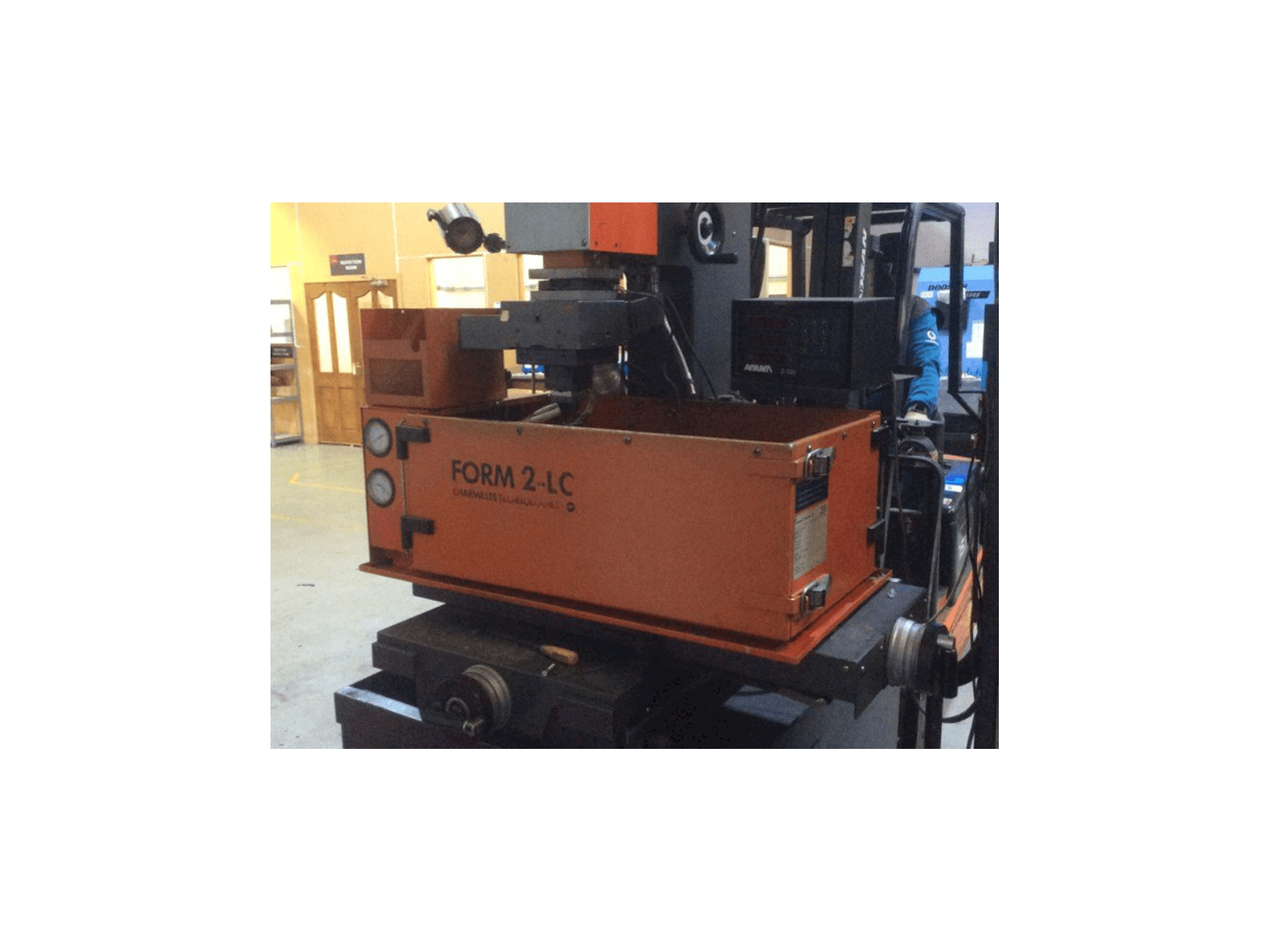 Makine CHARMILLES Form 2-LC - Önden görünüm