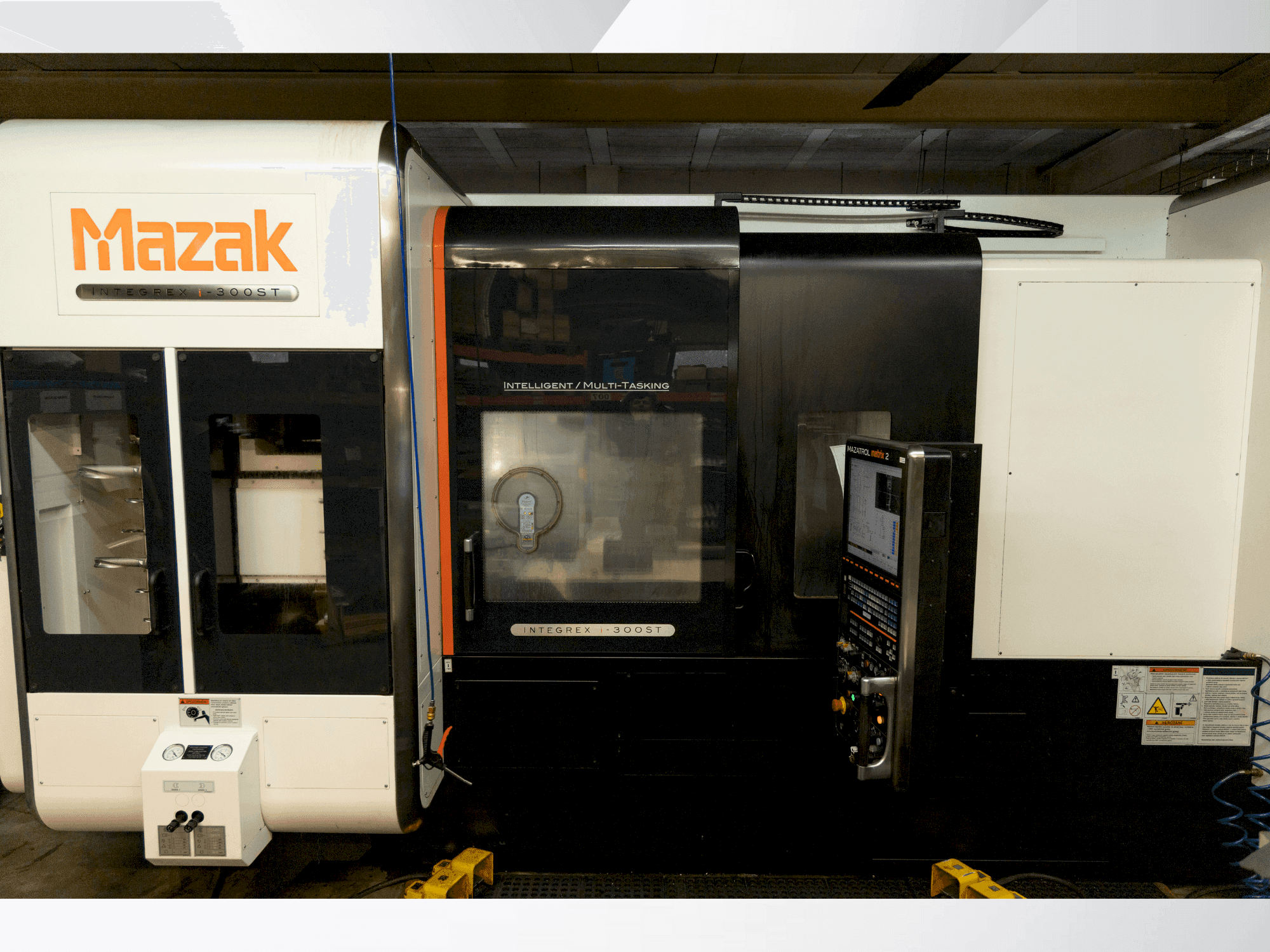 Makine Mazak Integrex i-300ST-1500U - Önden görünüm