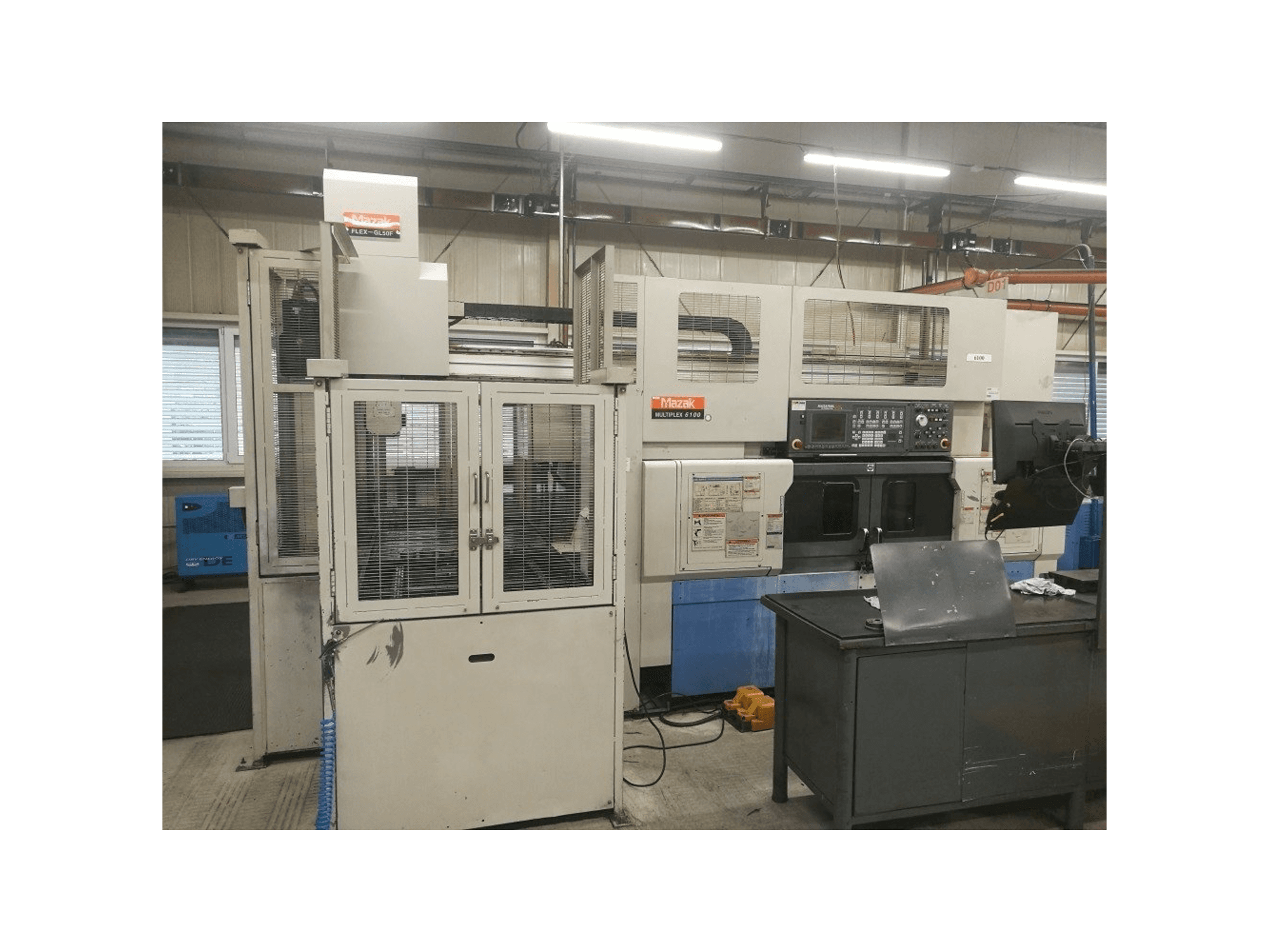 Makine Mazak Multiplex 6100 + robot FLEX-GL50F - Önden görünüm