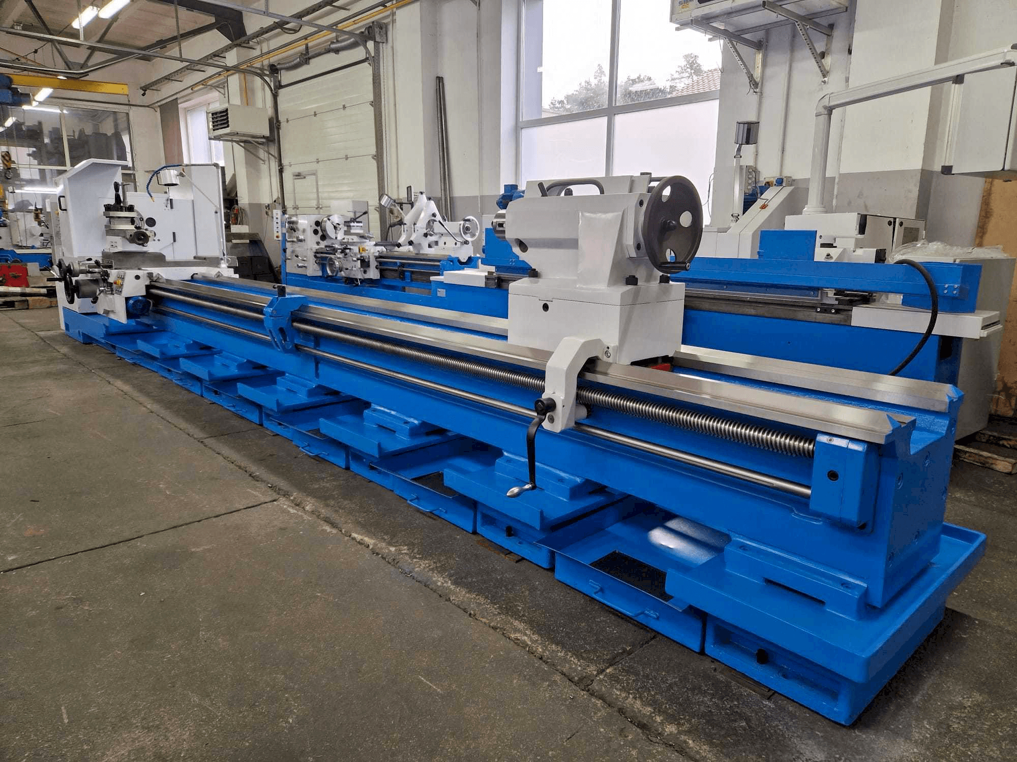 Makine Poreba TPK 90 x 6000 - Önden görünüm