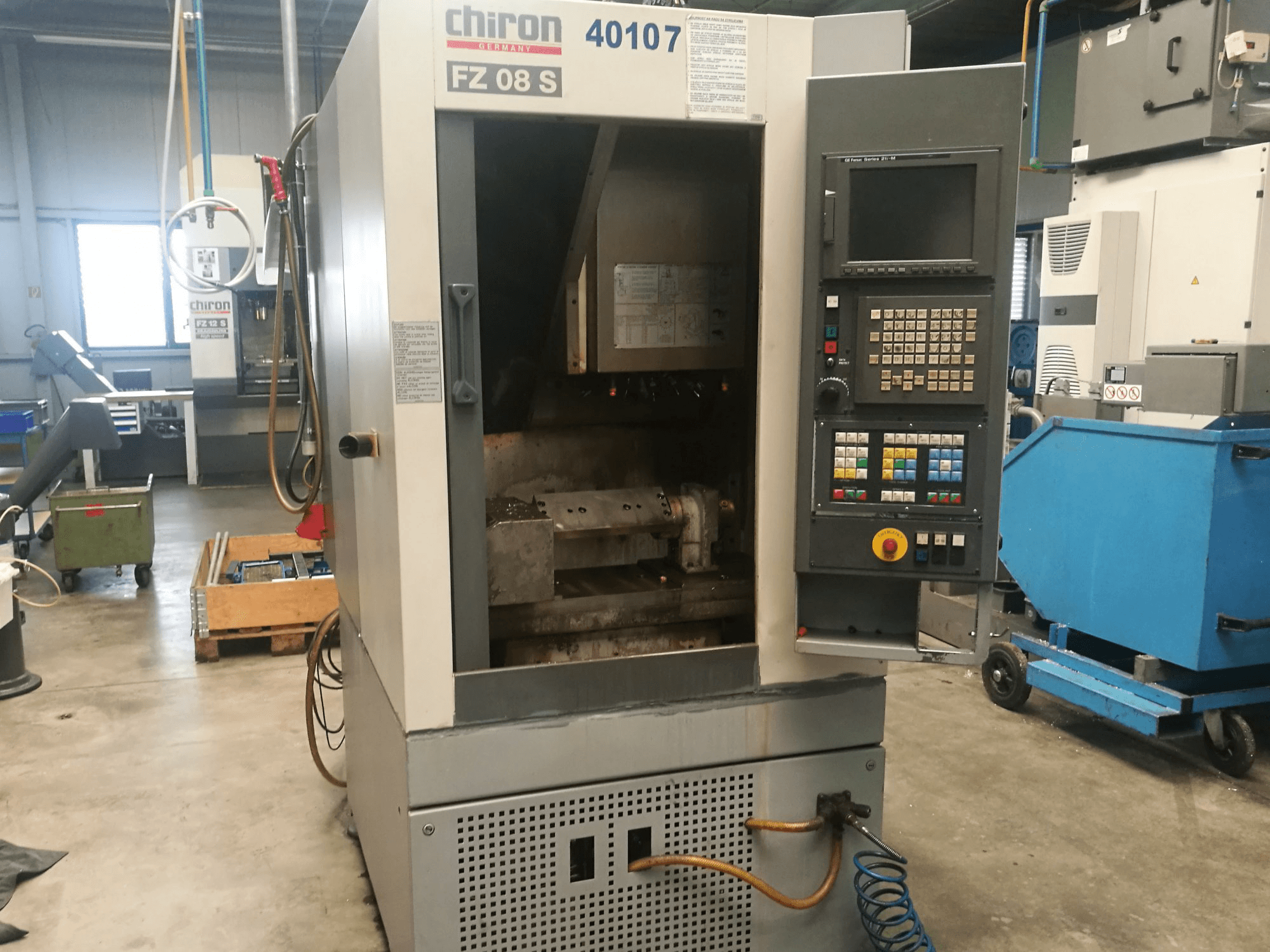 Makine Chiron - Önden görünüm FZ 08 S