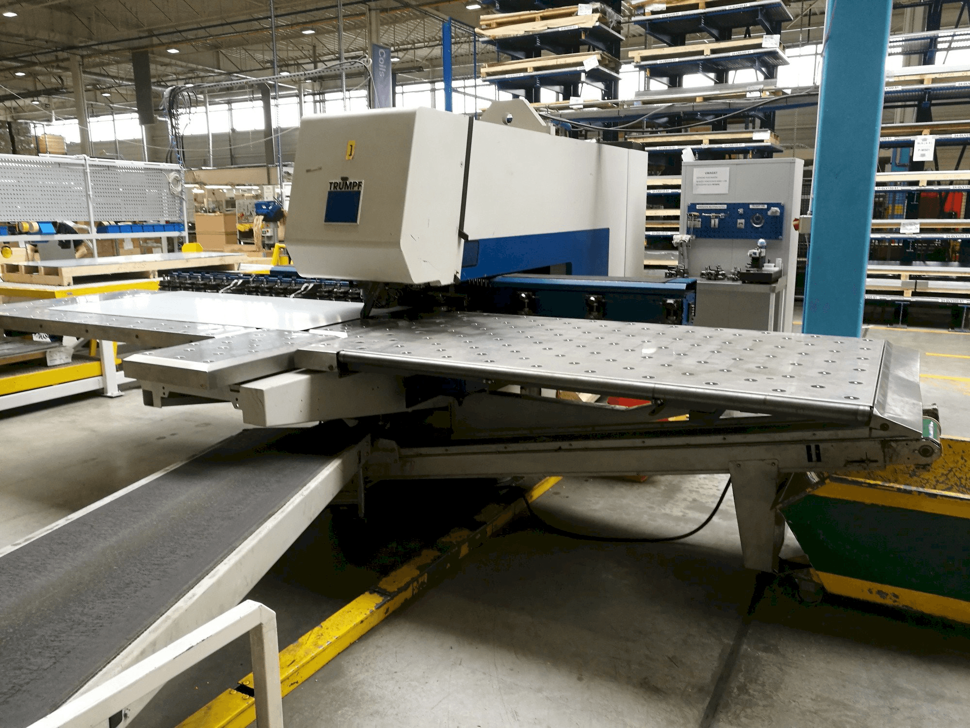 Makine Trumpf Trumatic 500 - Önden görünüm