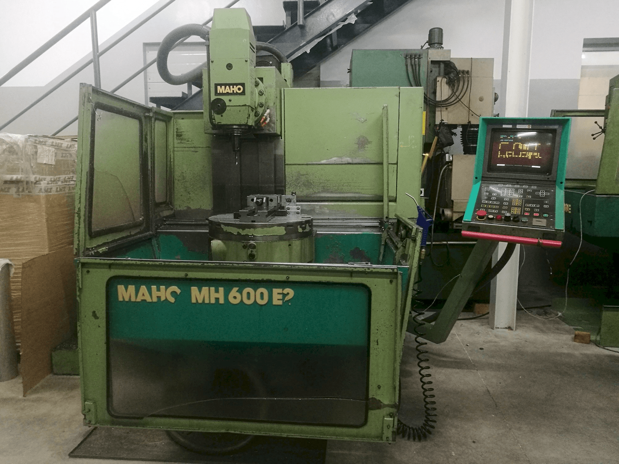 Makine Maho MH 600 E2 - Önden görünüm