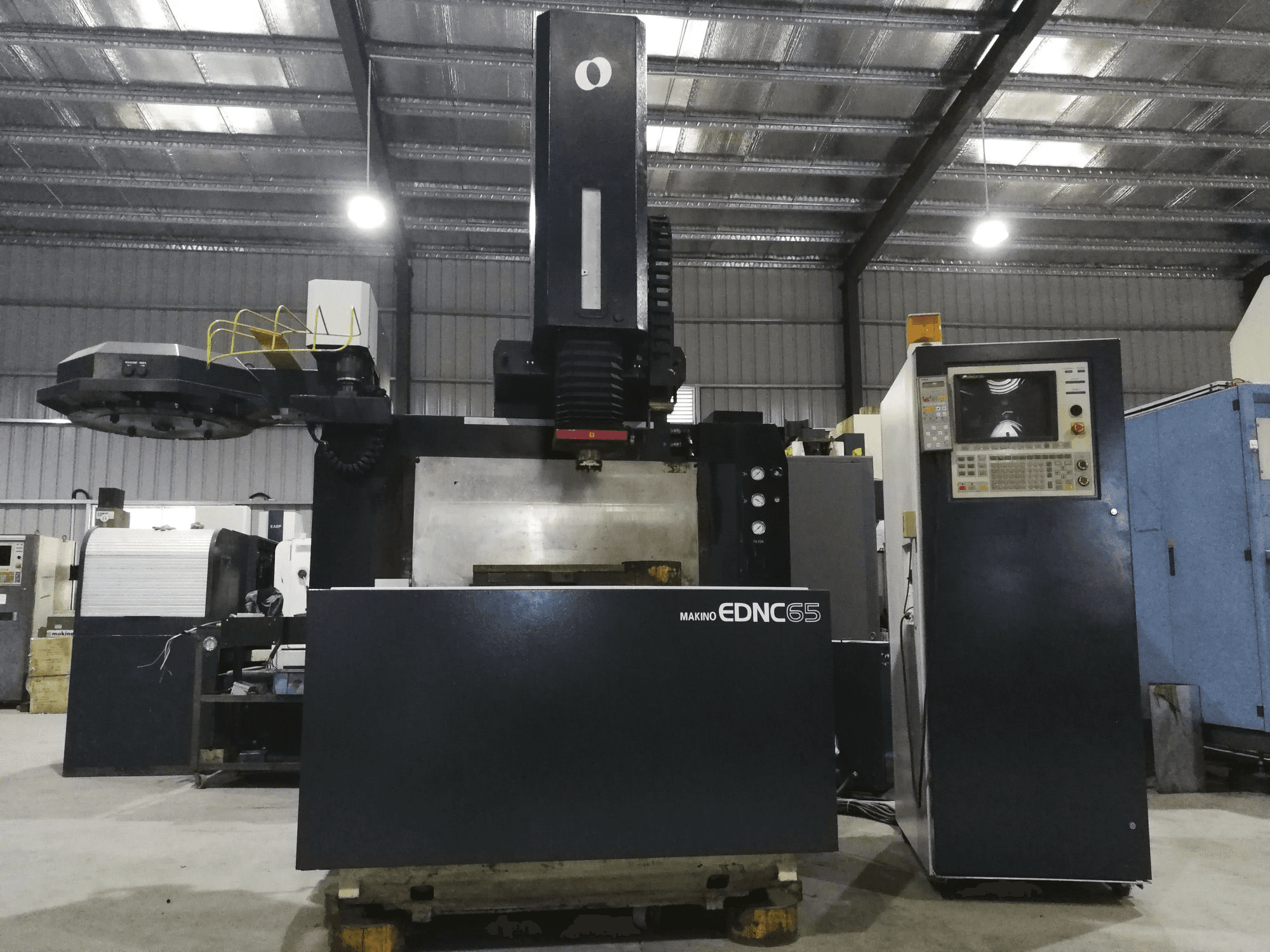 Makine Makino - Önden görünüm EDNC65