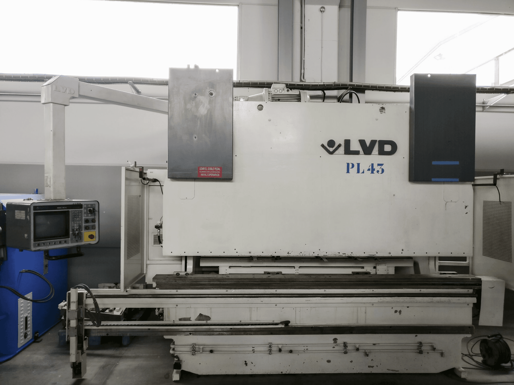 Makine LVD - Önden görünüm PPEB 160-30 MNC 95