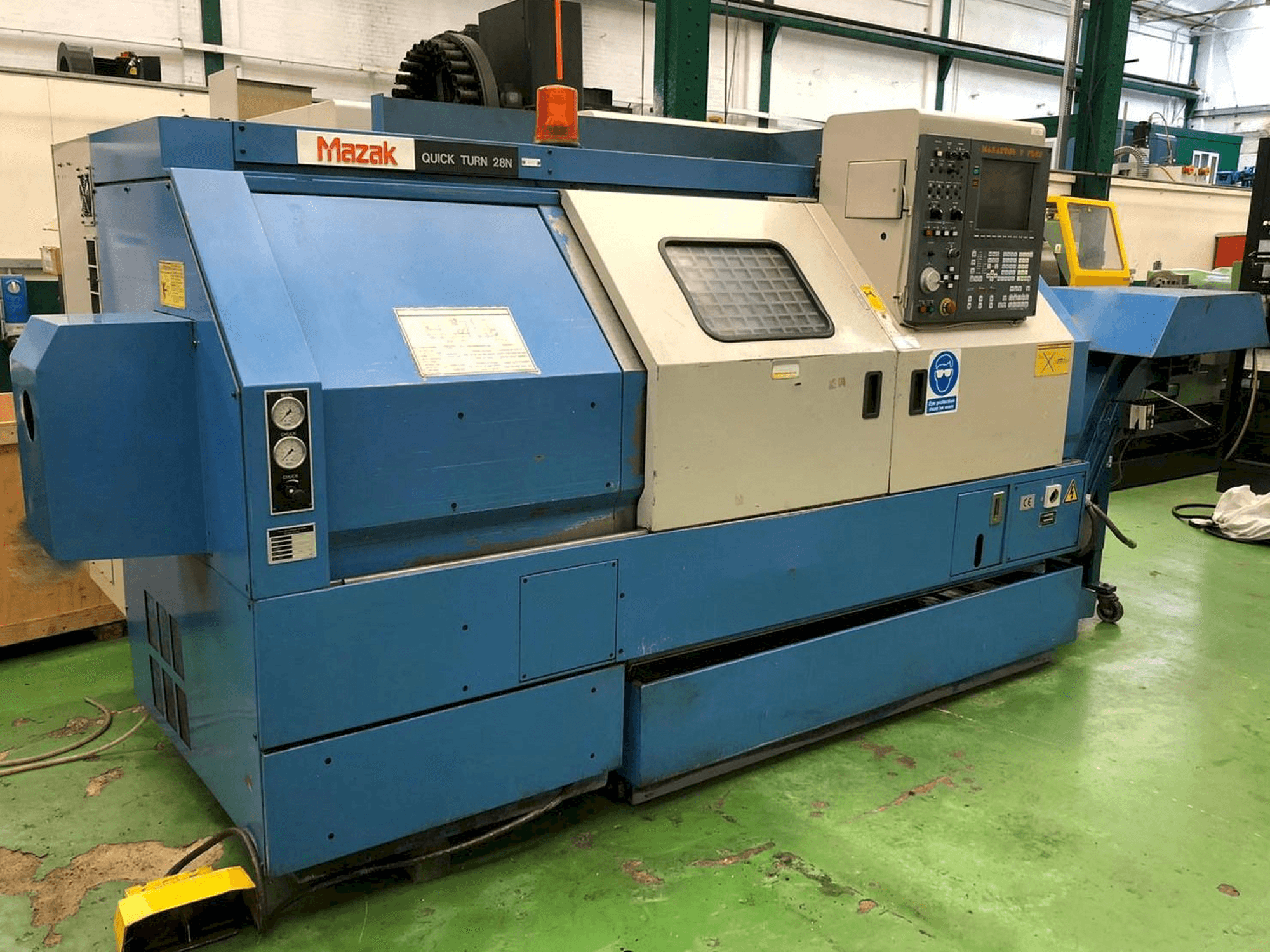 Makine Mazak QUICK TURN 28N - Önden görünüm