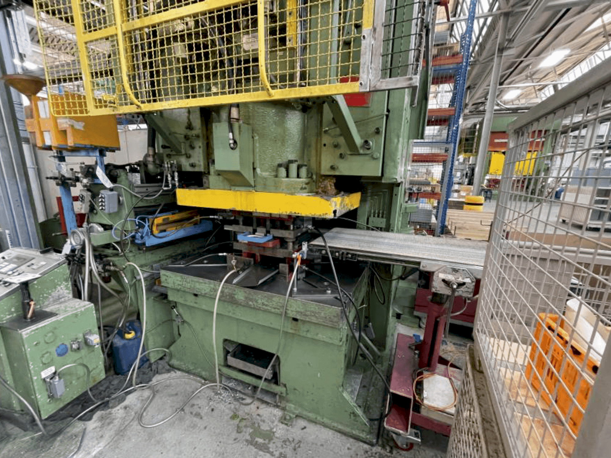 Makine ERFURT PEEX 2 315/1400x880/20-160 - Önden görünüm