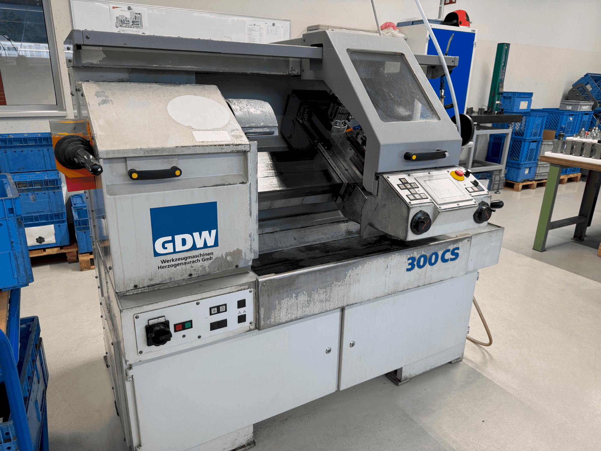 Makine GDW 300 CS - Önden görünüm