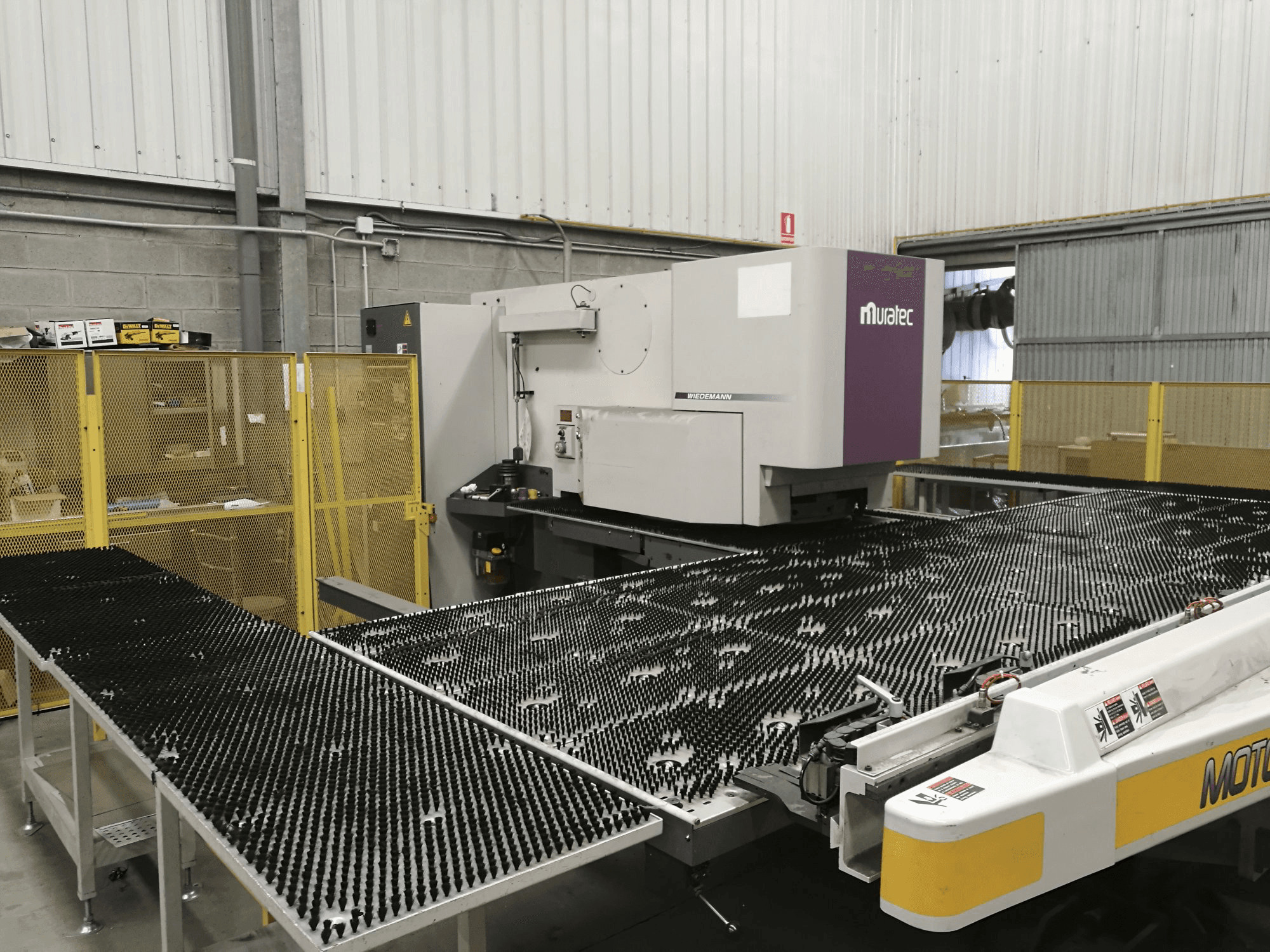 Makine Murata Wiedemann - Sol görünüm M-2558-T