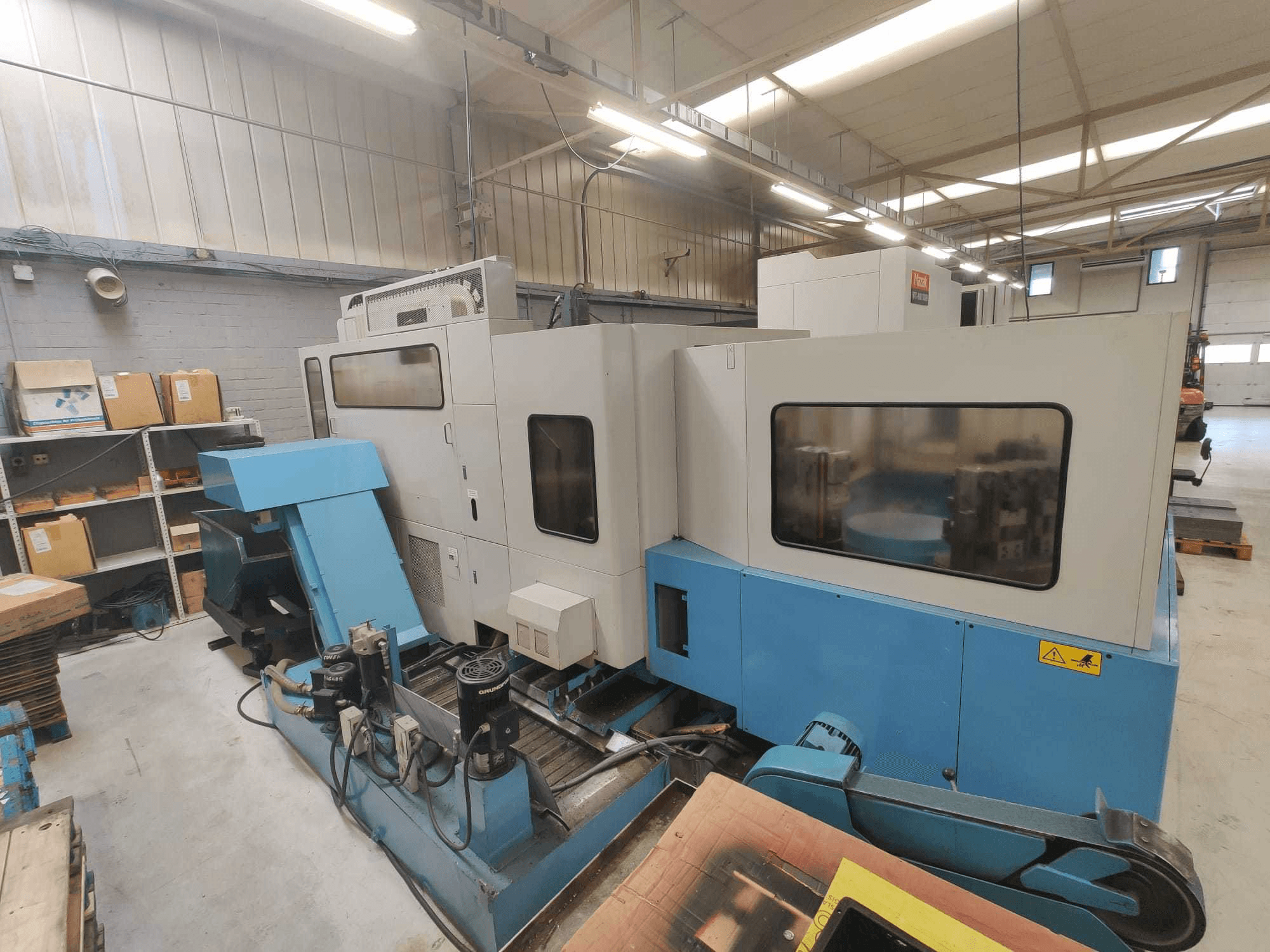 Makine Mazak H400 - Önden görünüm