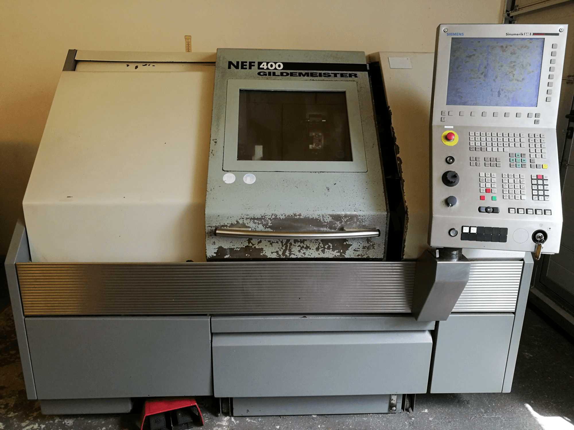 Makine Gildemeister - Önden görünüm NEF 400