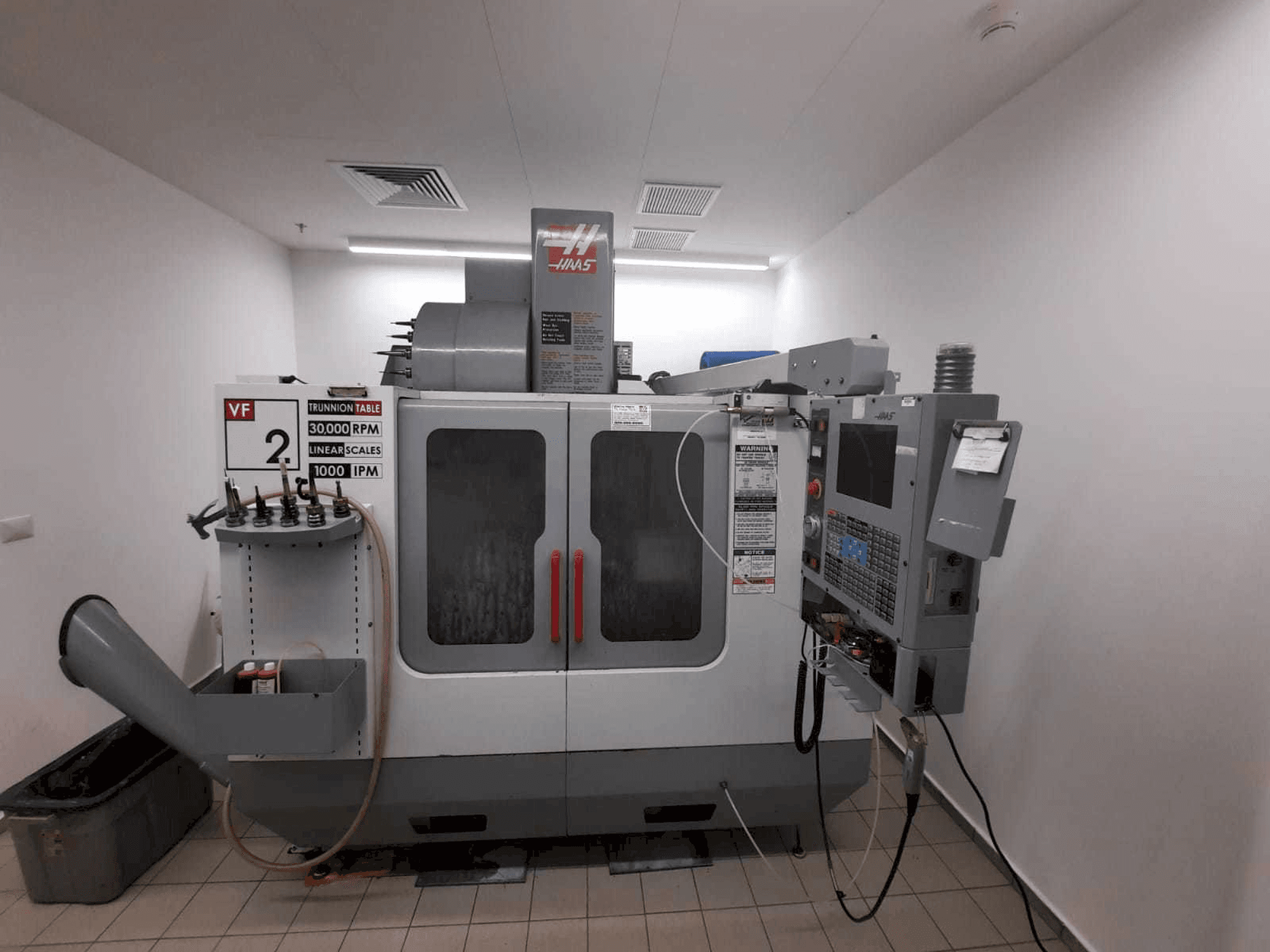 Makine HAAS VF2 - Önden görünüm