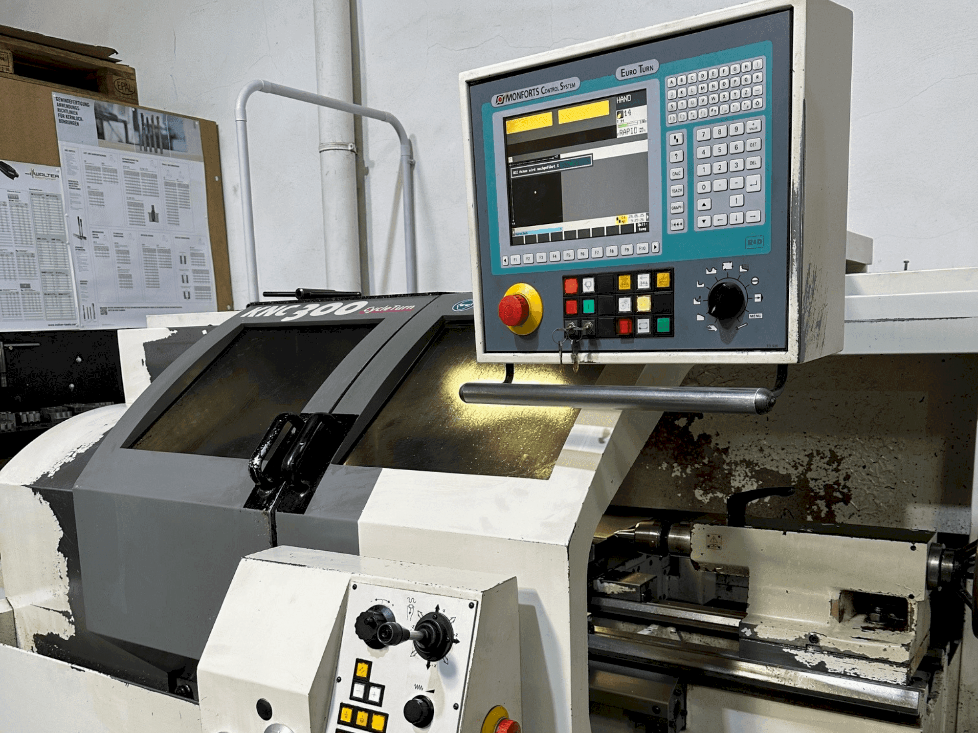 Makine Monforts KNC 300 CycleTurn - Önden görünüm