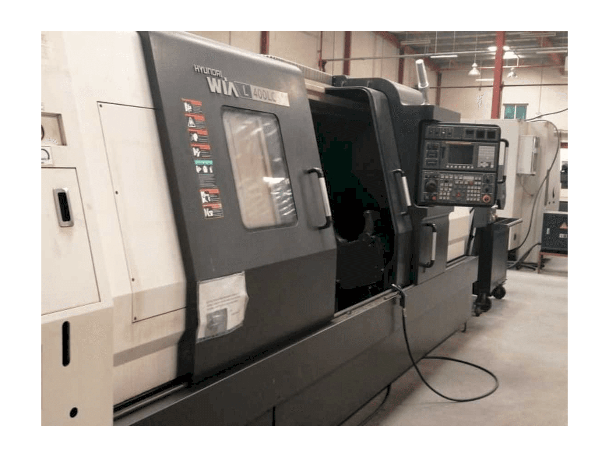 Makine Hyundai Wia L400LC - Sol taraftaki görüntü